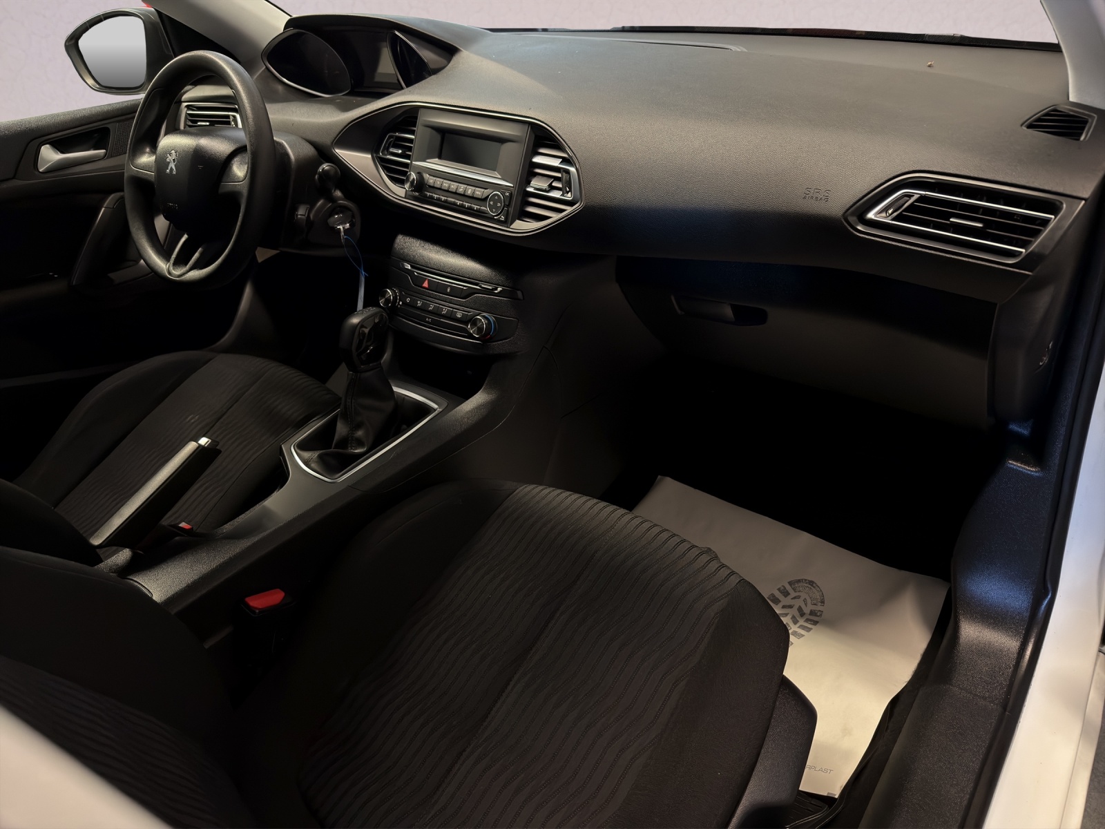 PEUGEOT 308 SW 1.2 THP Access-image-12