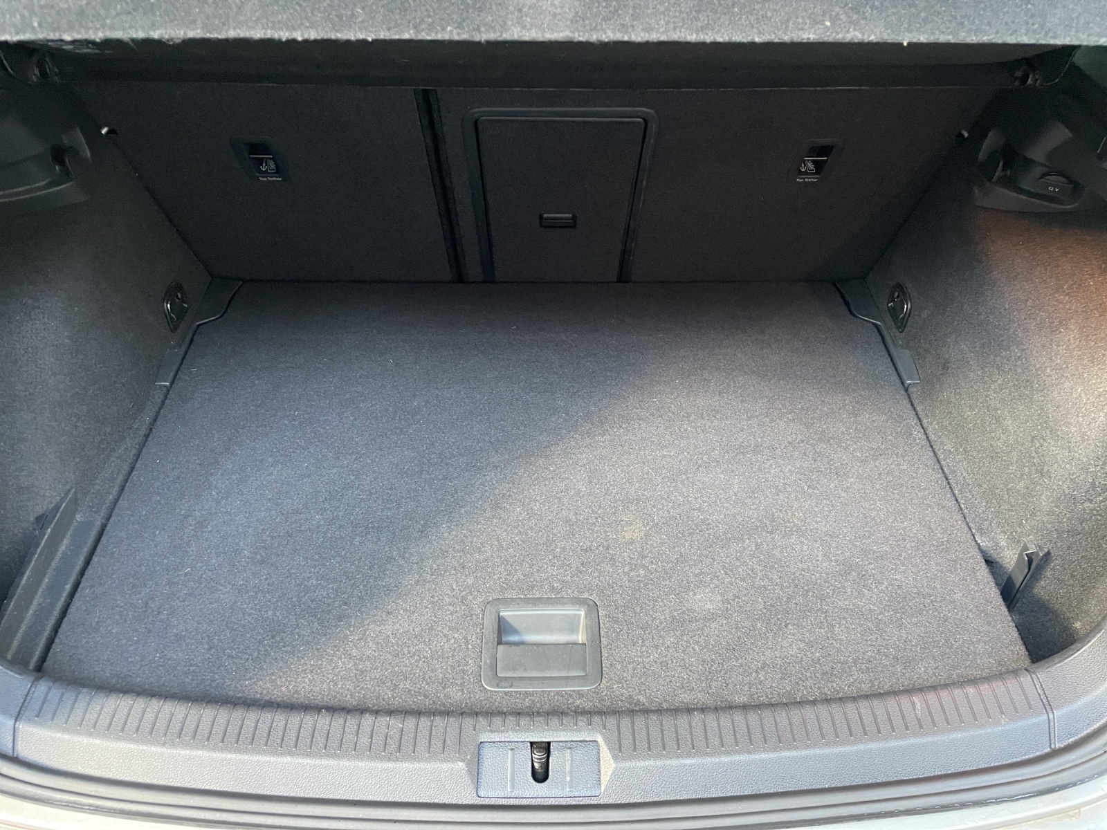 VW Golf 1.4 TSI Highline DSG-image-30