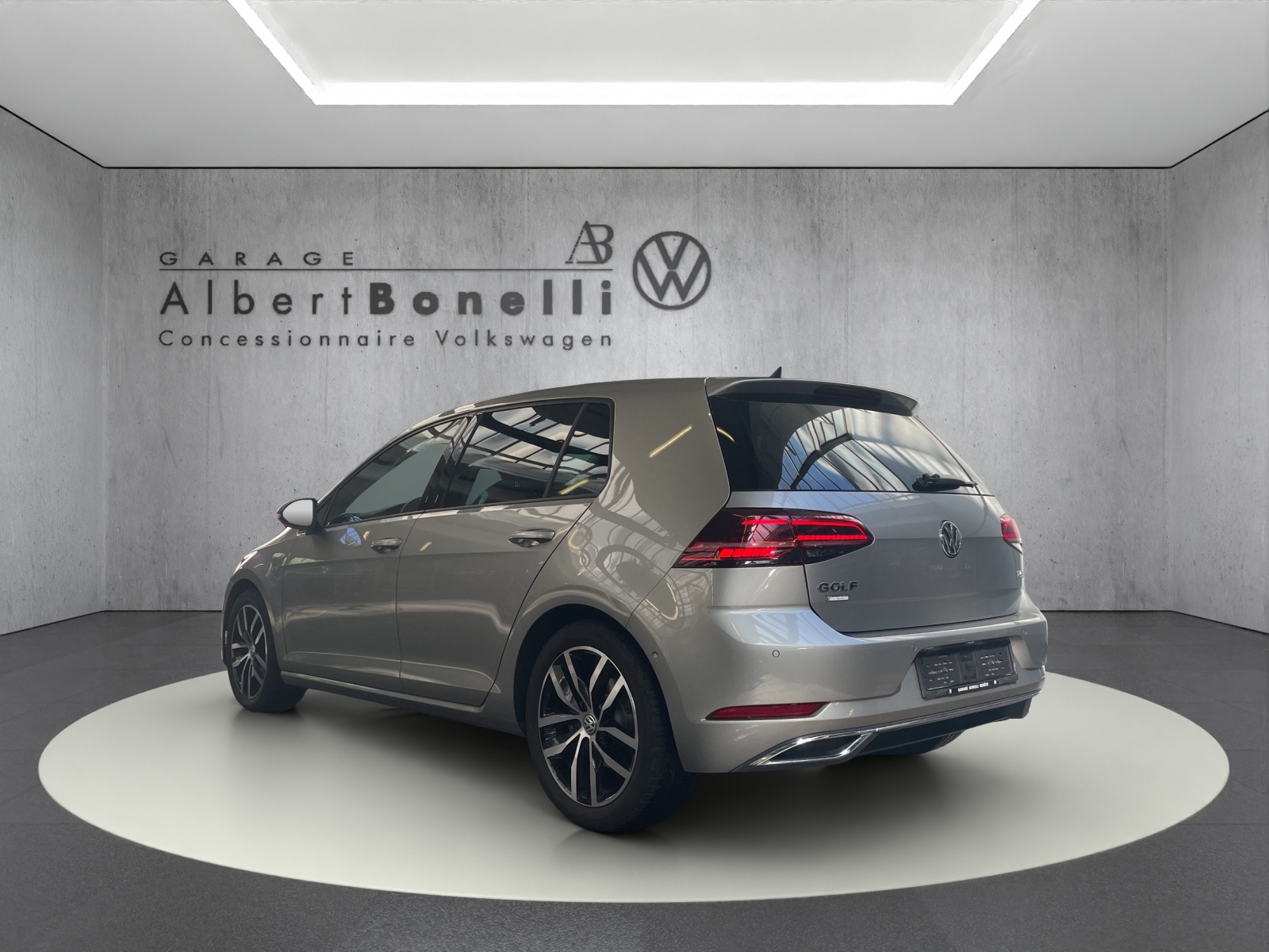 VW Golf 1.4 TSI Highline DSG-image-2