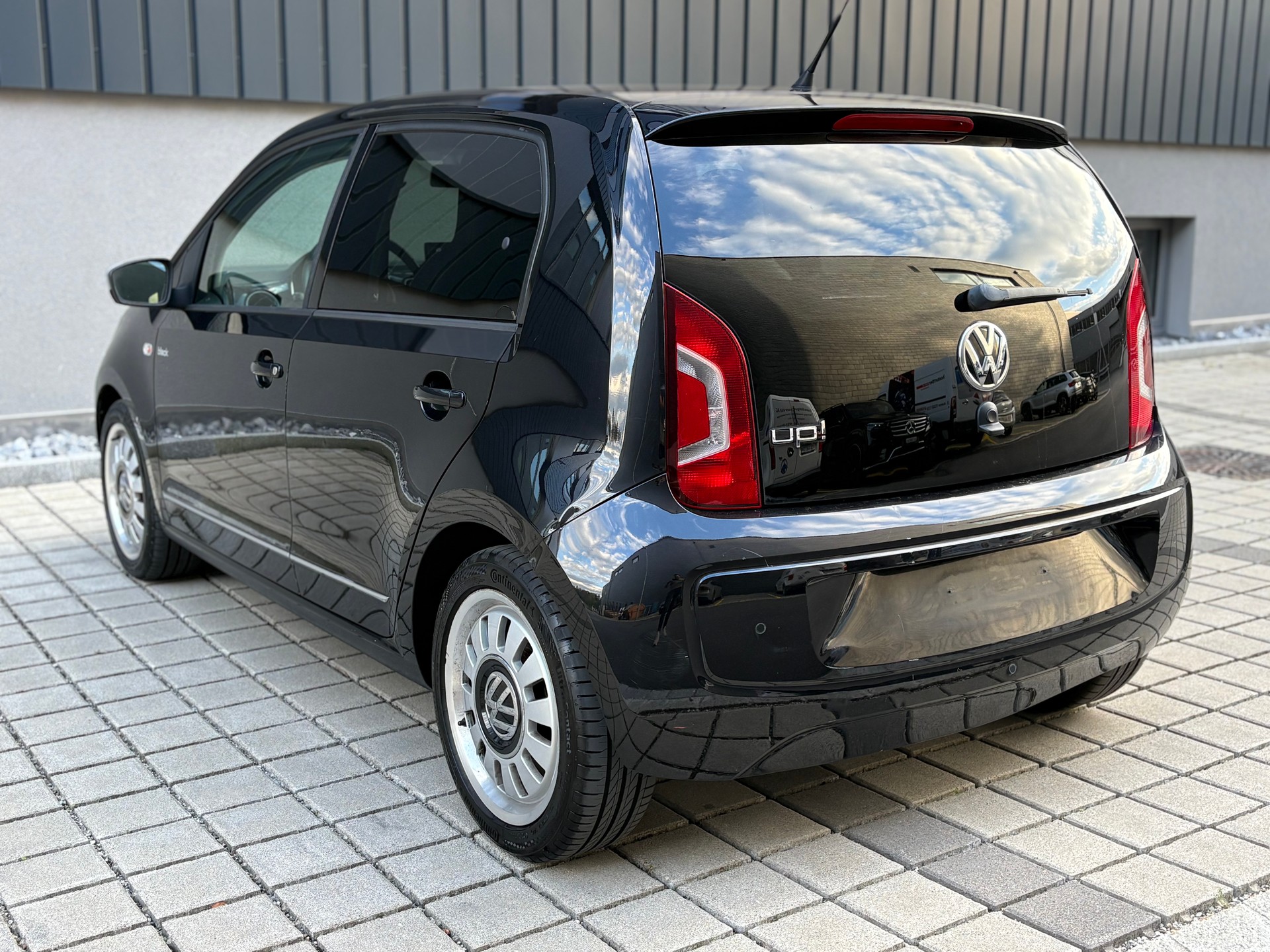 VW Up 1.0 black up ASG (Automat) Frisch ab MFK-image-5