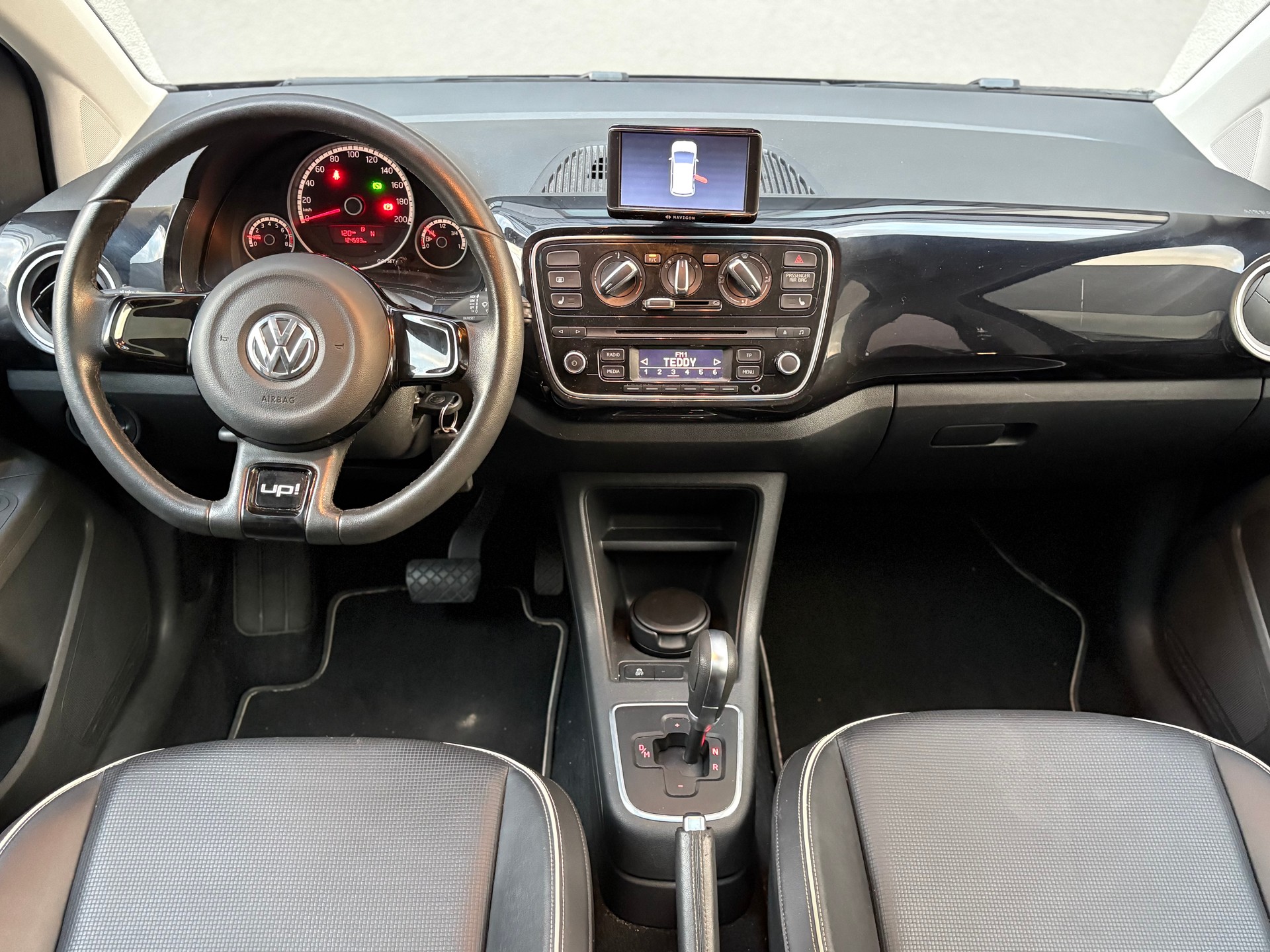 VW Up 1.0 black up ASG (Automat) Frisch ab MFK-image-12