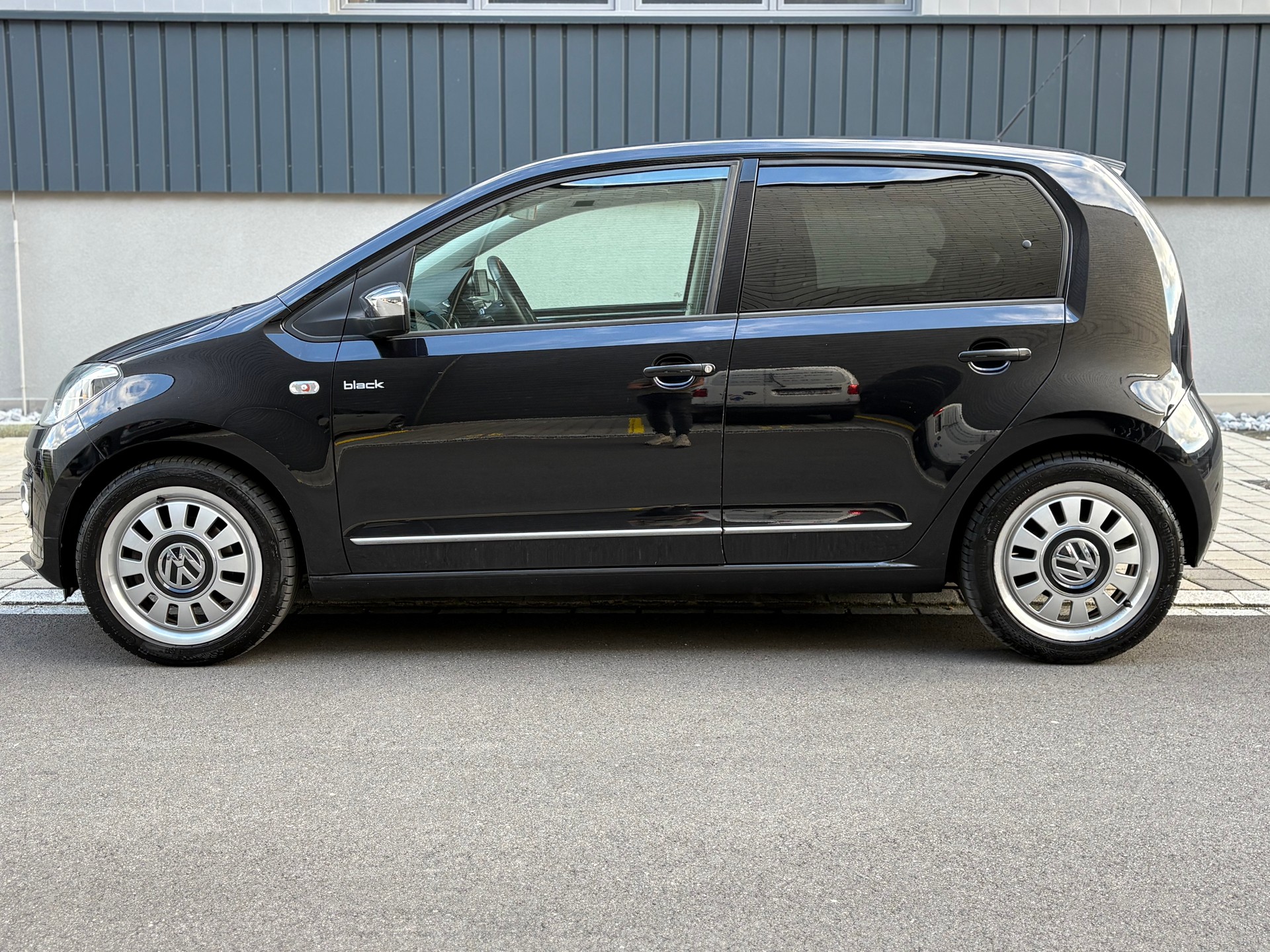 VW Up 1.0 black up ASG (Automat) Frisch ab MFK-image-4