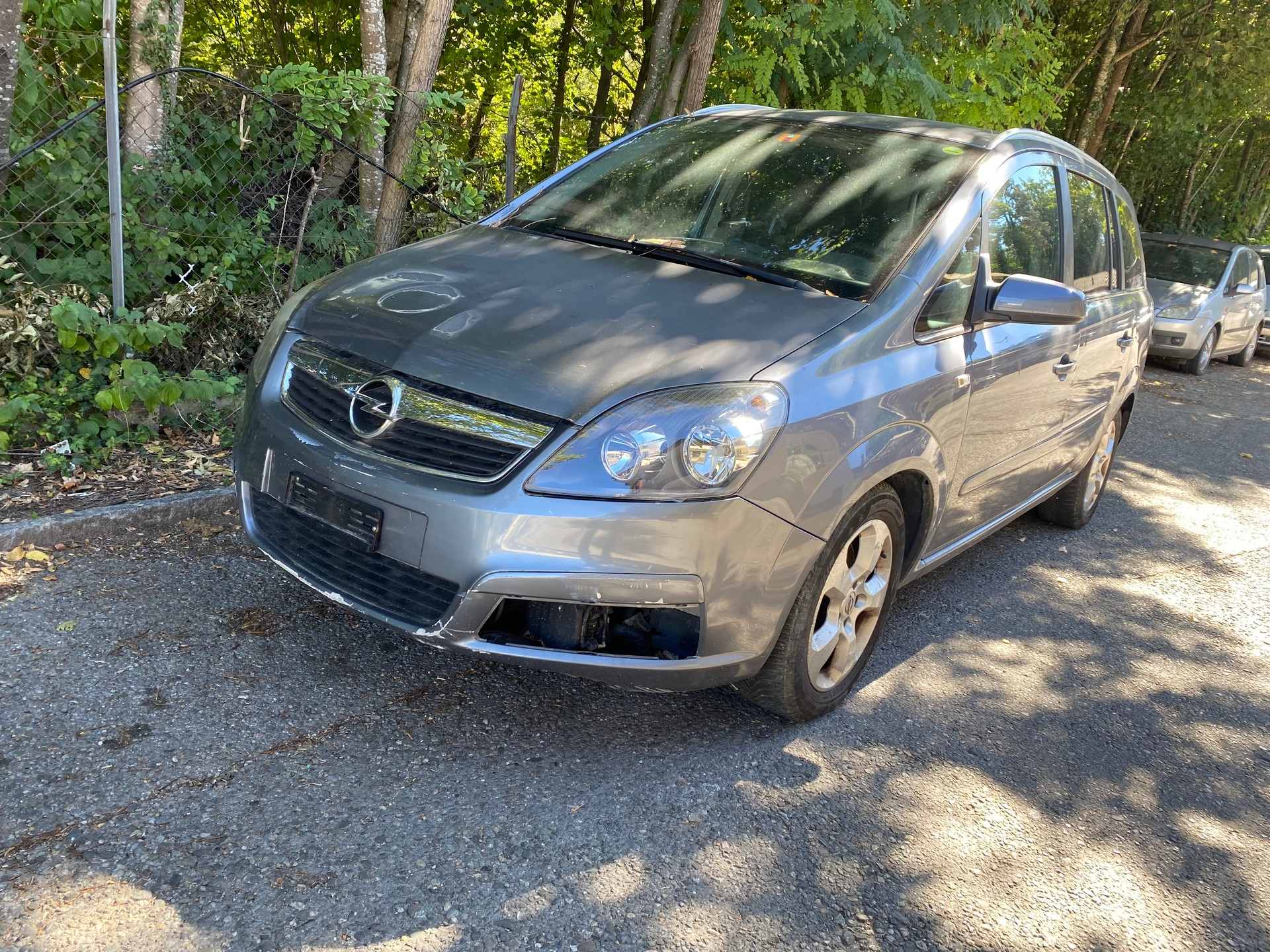 OPEL Zafira 1.9 CDTI Enjoy Automatic-image-1