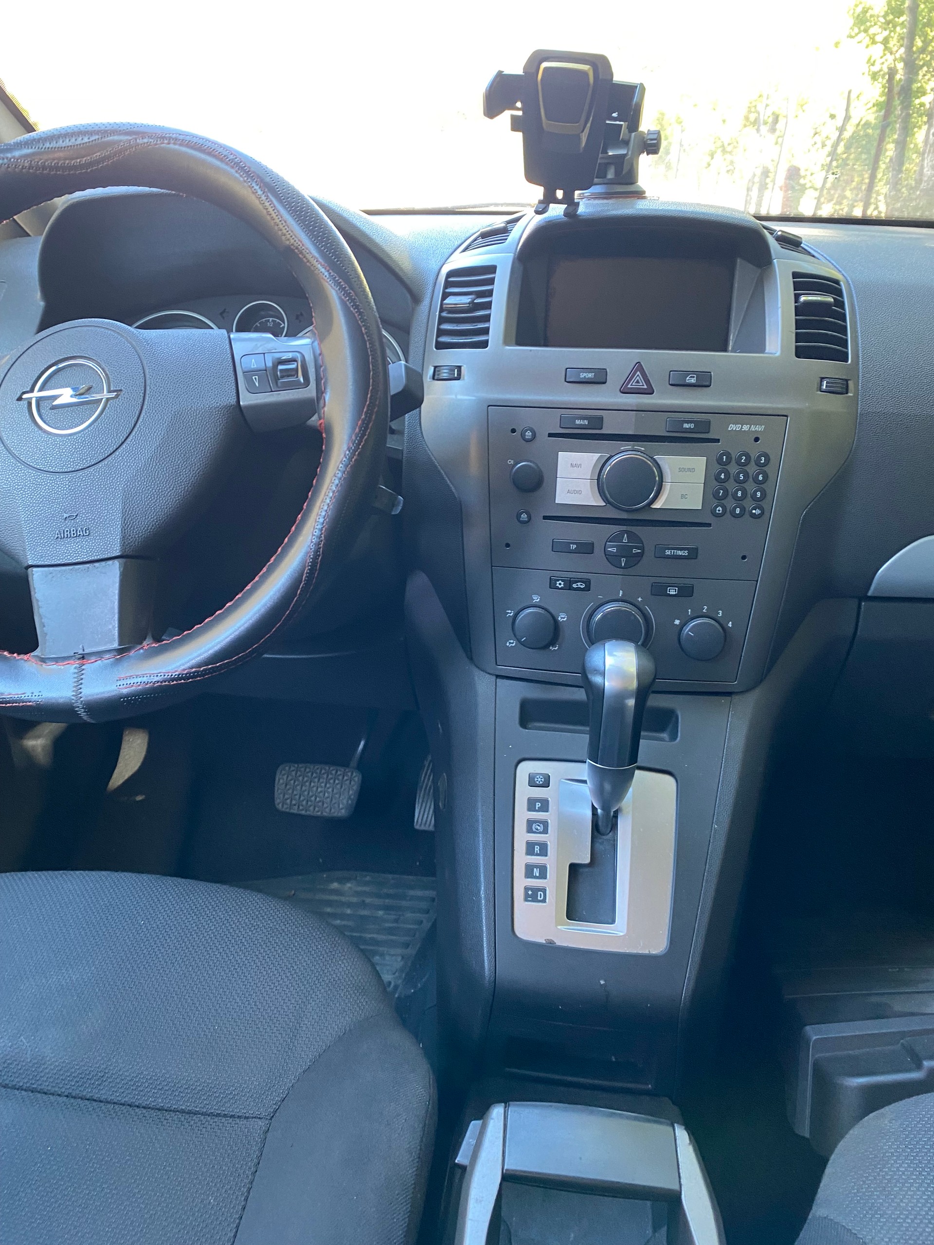 OPEL Zafira 1.9 CDTI Enjoy Automatic-image-6