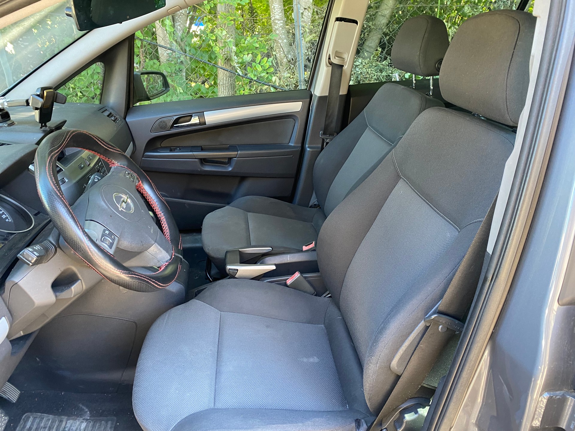 OPEL Zafira 1.9 CDTI Enjoy Automatic-image-5