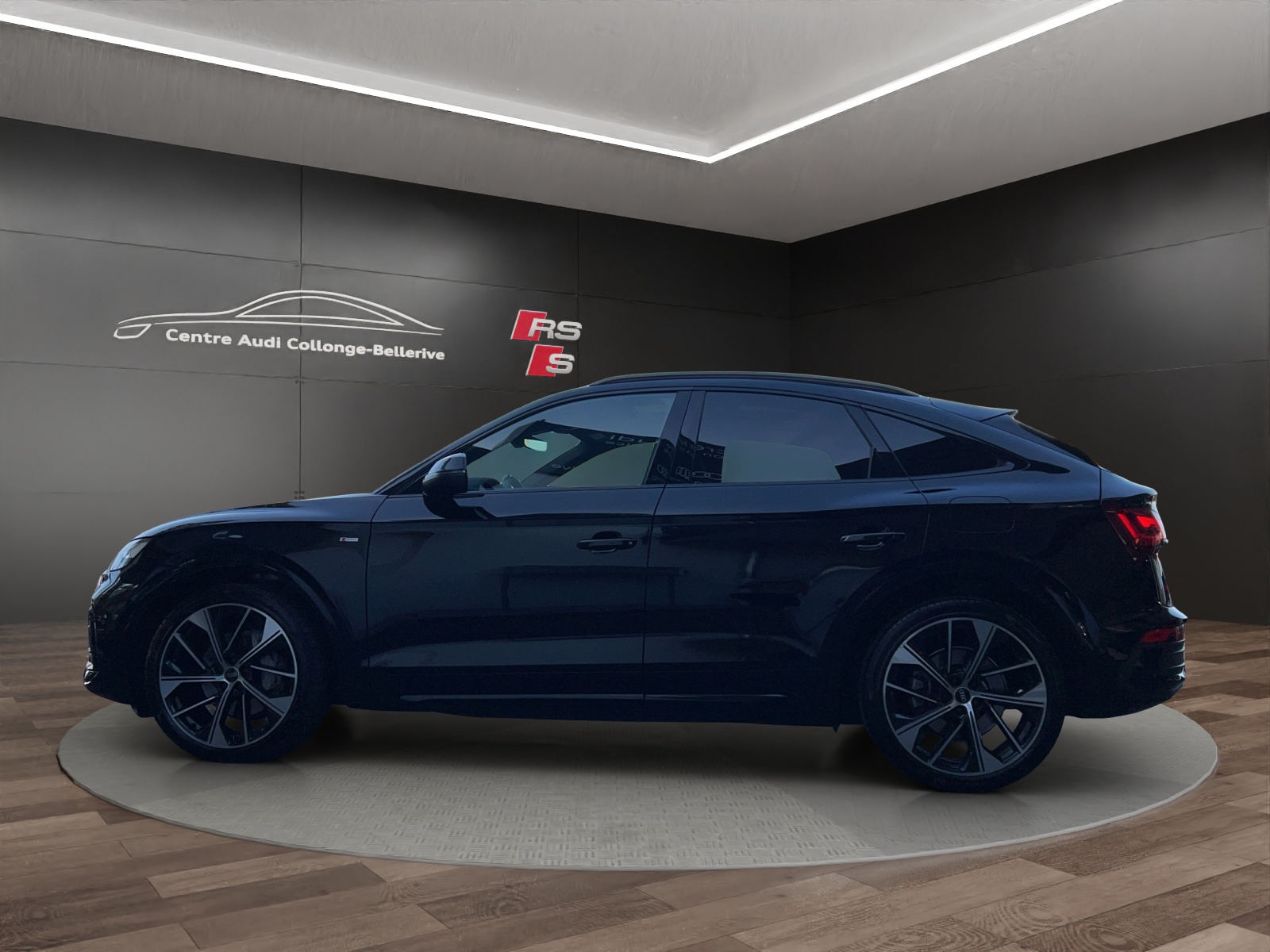 AUDI Q5 Sportback 55 TFSI e PHEV S line quattro S-tronic-image-2