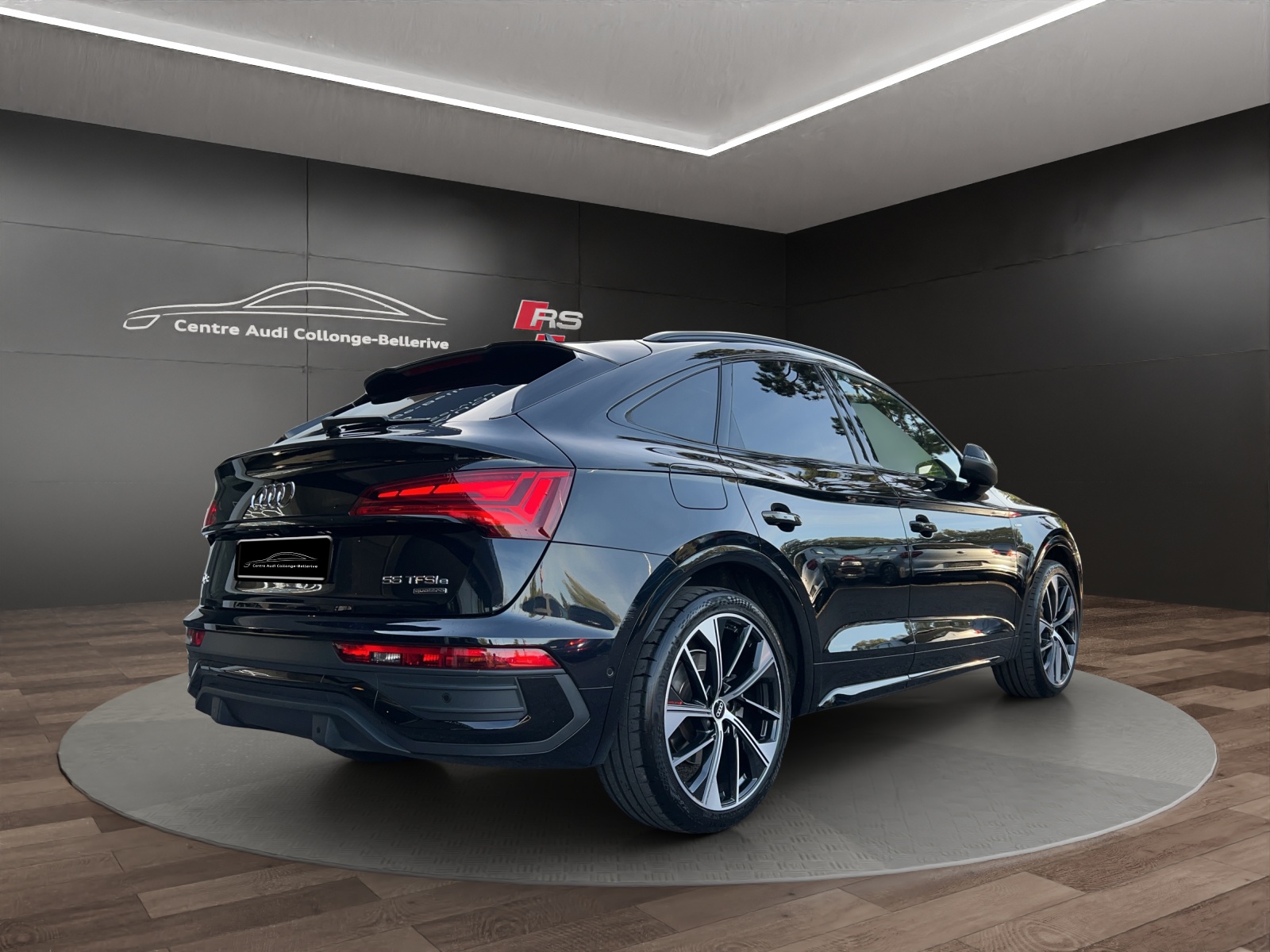 AUDI Q5 Sportback 55 TFSI e PHEV S line quattro S-tronic-image-5