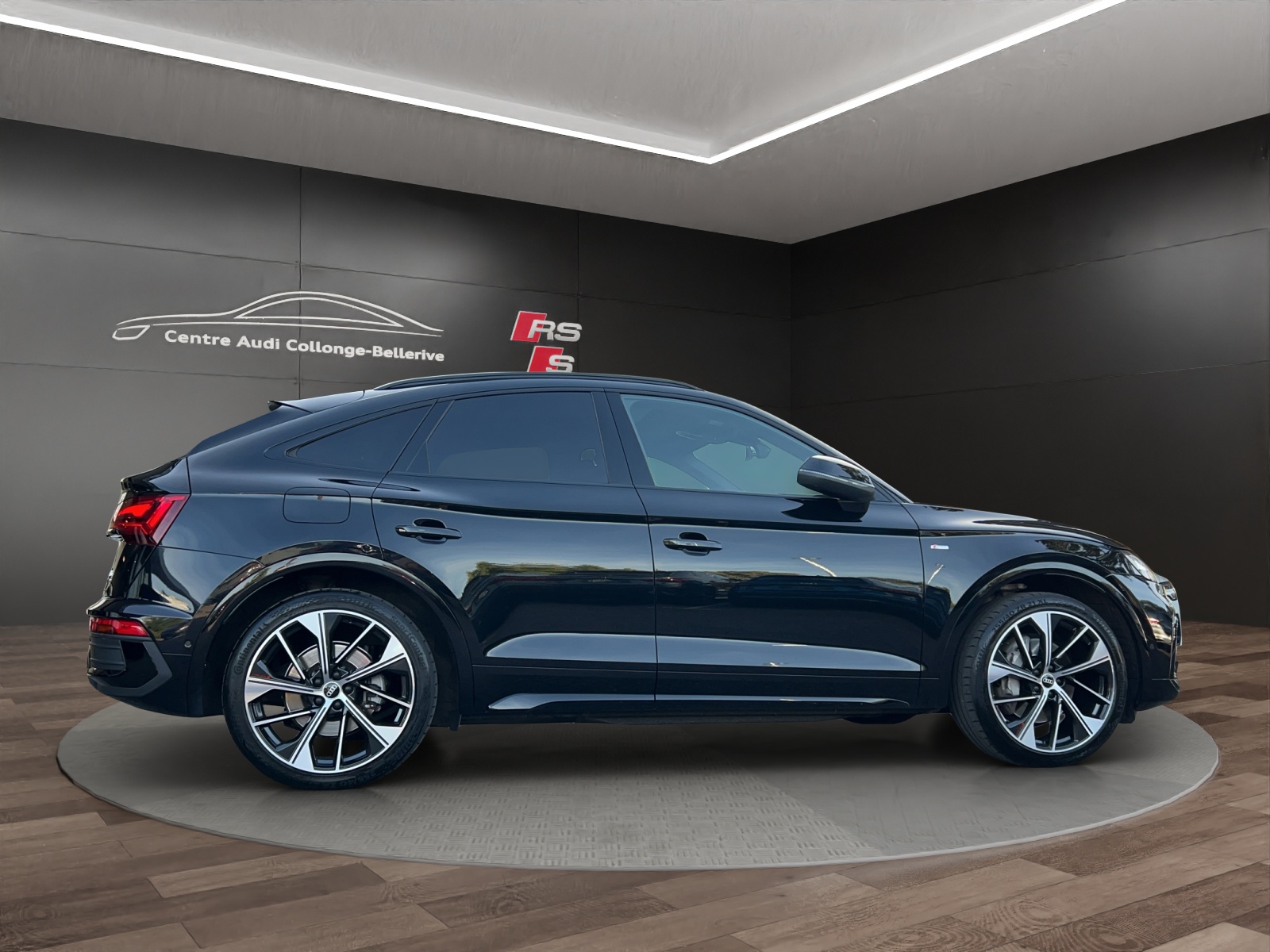 AUDI Q5 Sportback 55 TFSI e PHEV S line quattro S-tronic-image-6