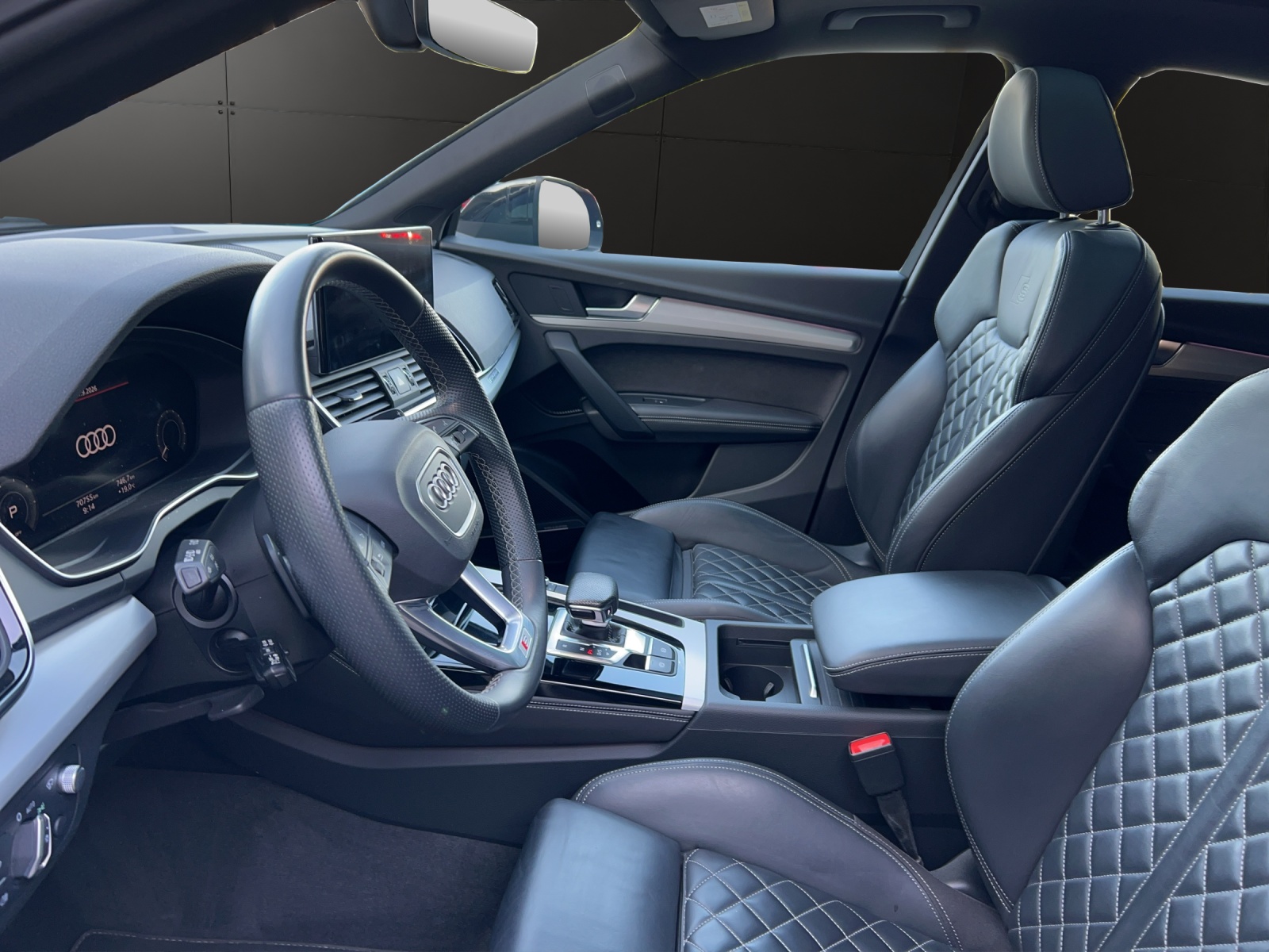 AUDI Q5 Sportback 55 TFSI e PHEV S line quattro S-tronic-image-8