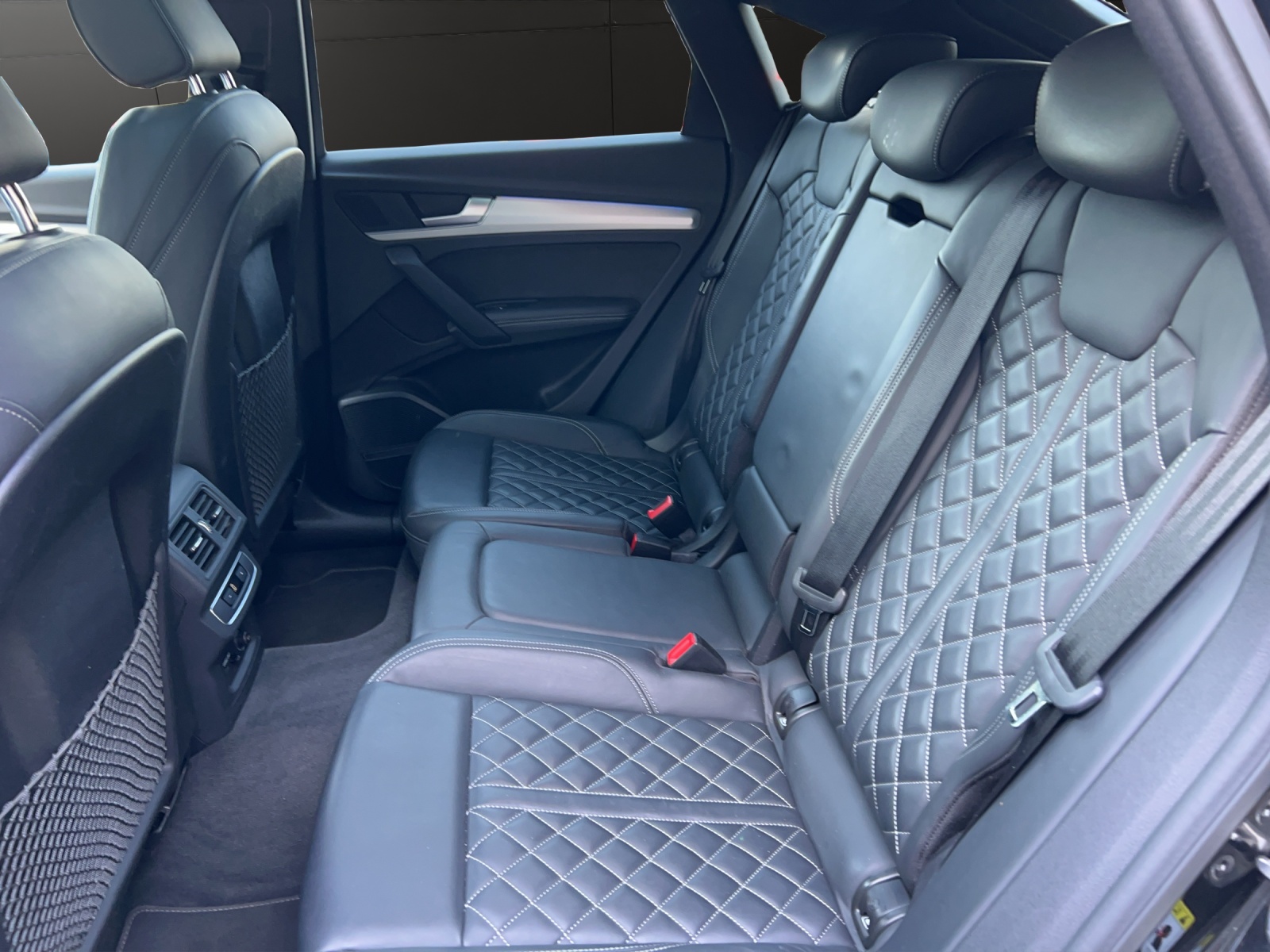 AUDI Q5 Sportback 55 TFSI e PHEV S line quattro S-tronic-image-11