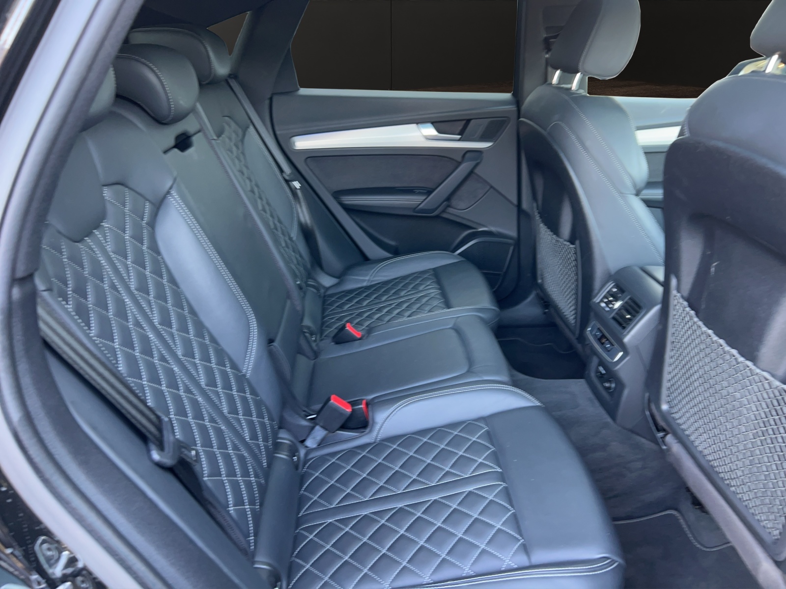 AUDI Q5 Sportback 55 TFSI e PHEV S line quattro S-tronic-image-16