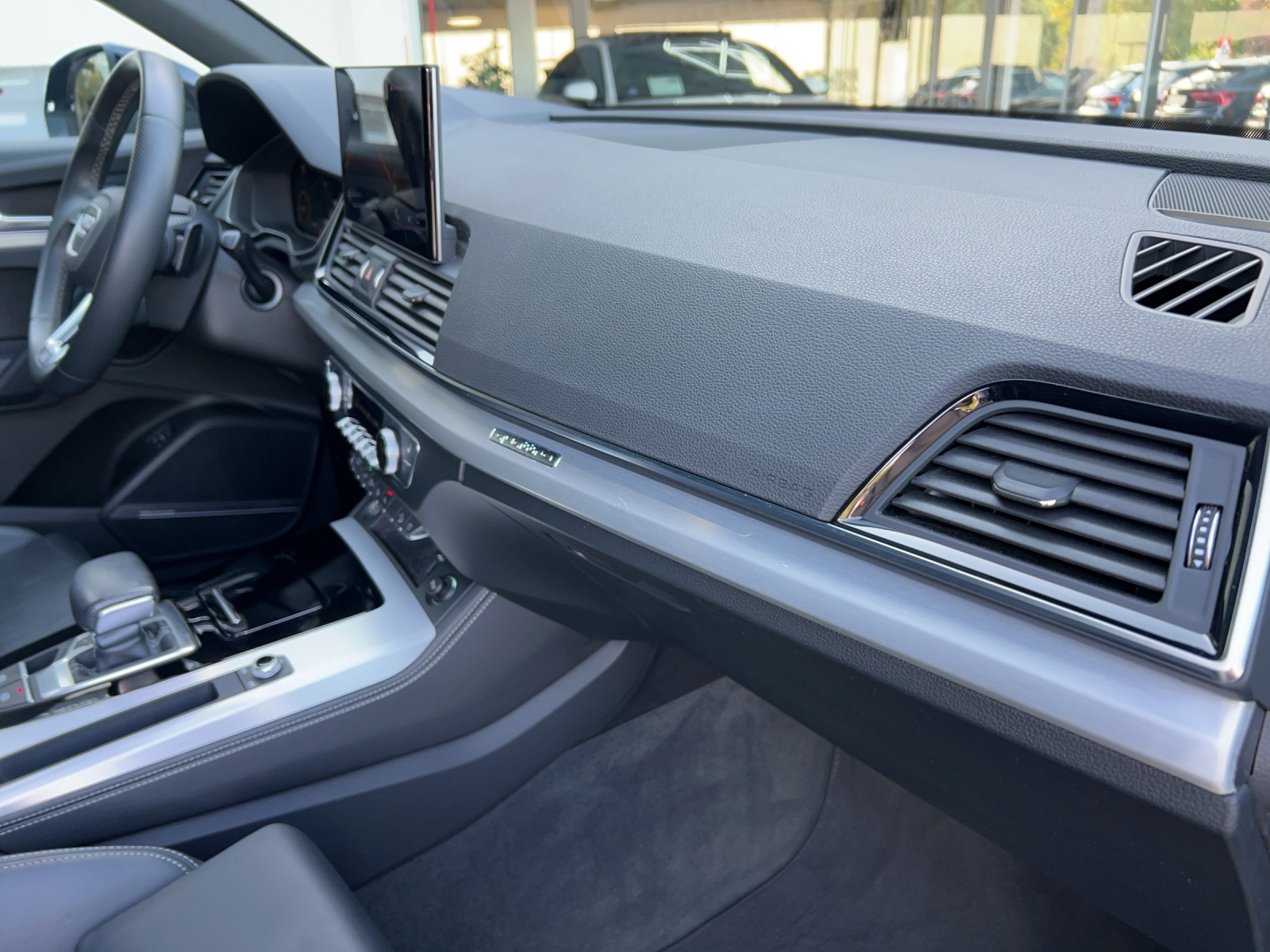 AUDI Q5 Sportback 55 TFSI e PHEV S line quattro S-tronic-image-21
