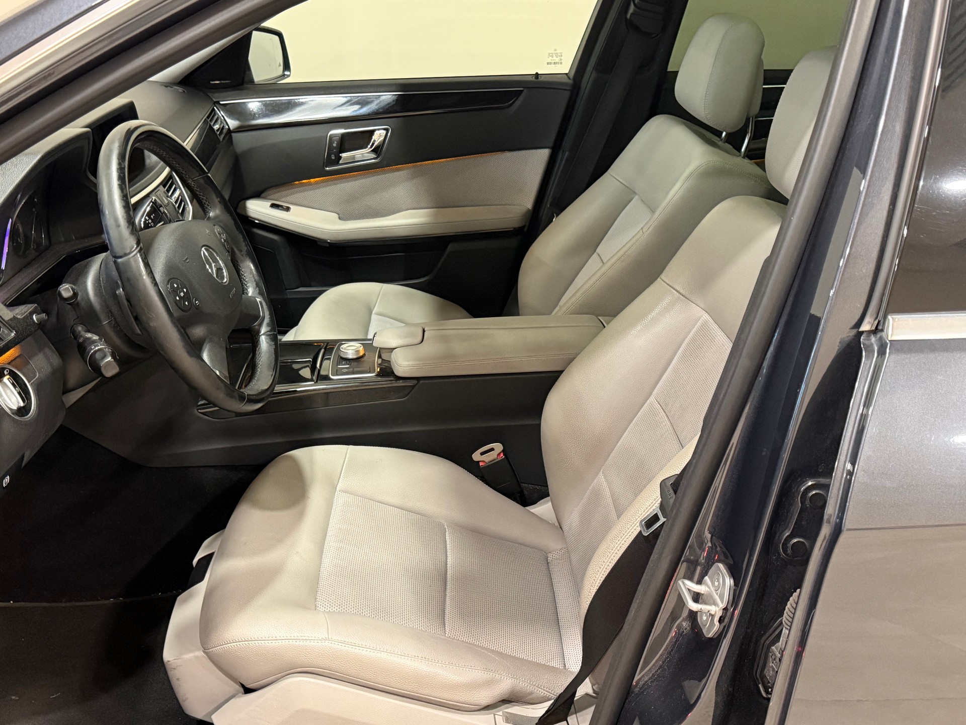 MERCEDES-BENZ E 350 CDI BlueEff. Avantgarde 4Matic 7G-Tronic-image-6