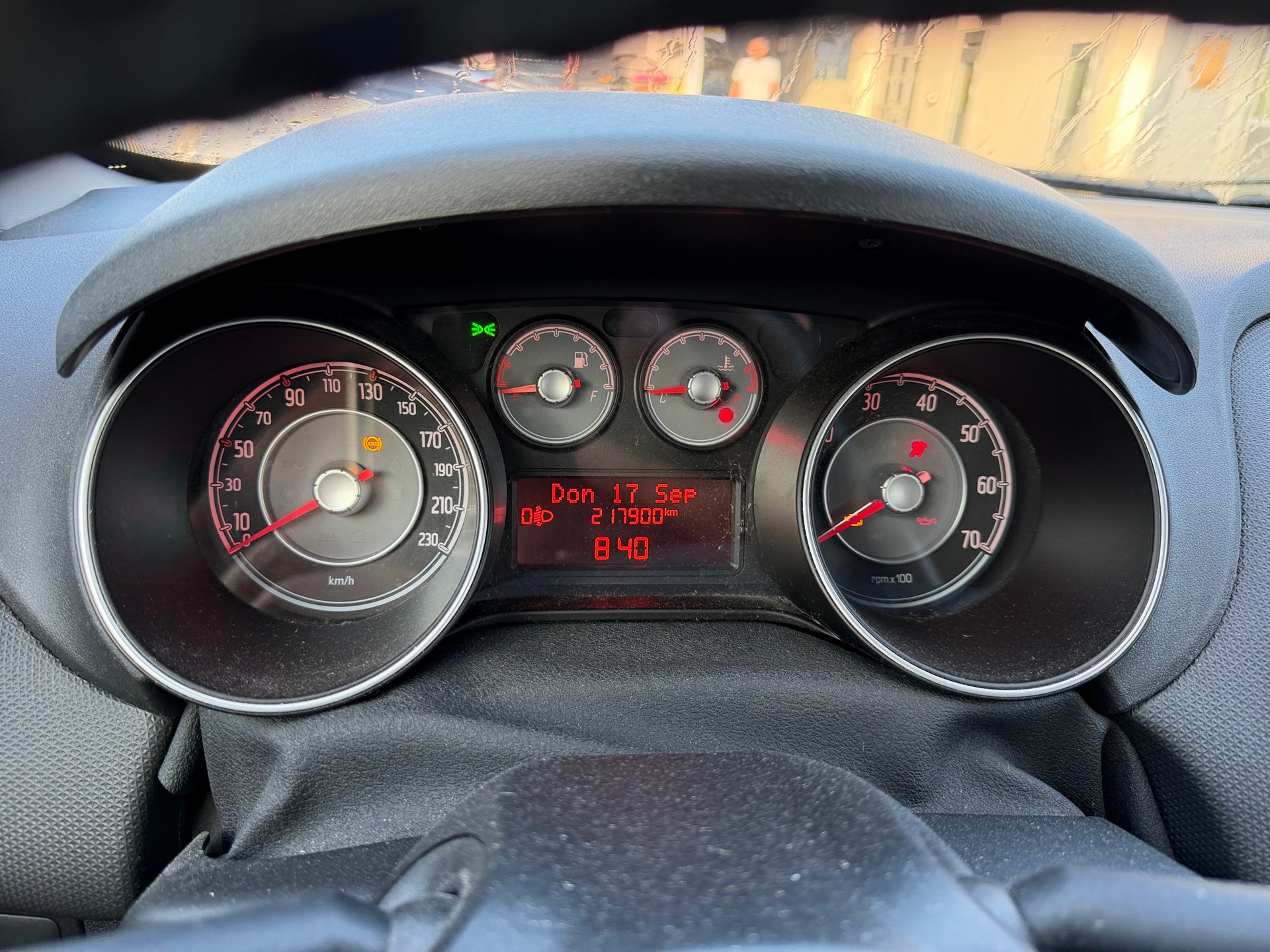 FIAT Punto 1.4 Lounge-image-10