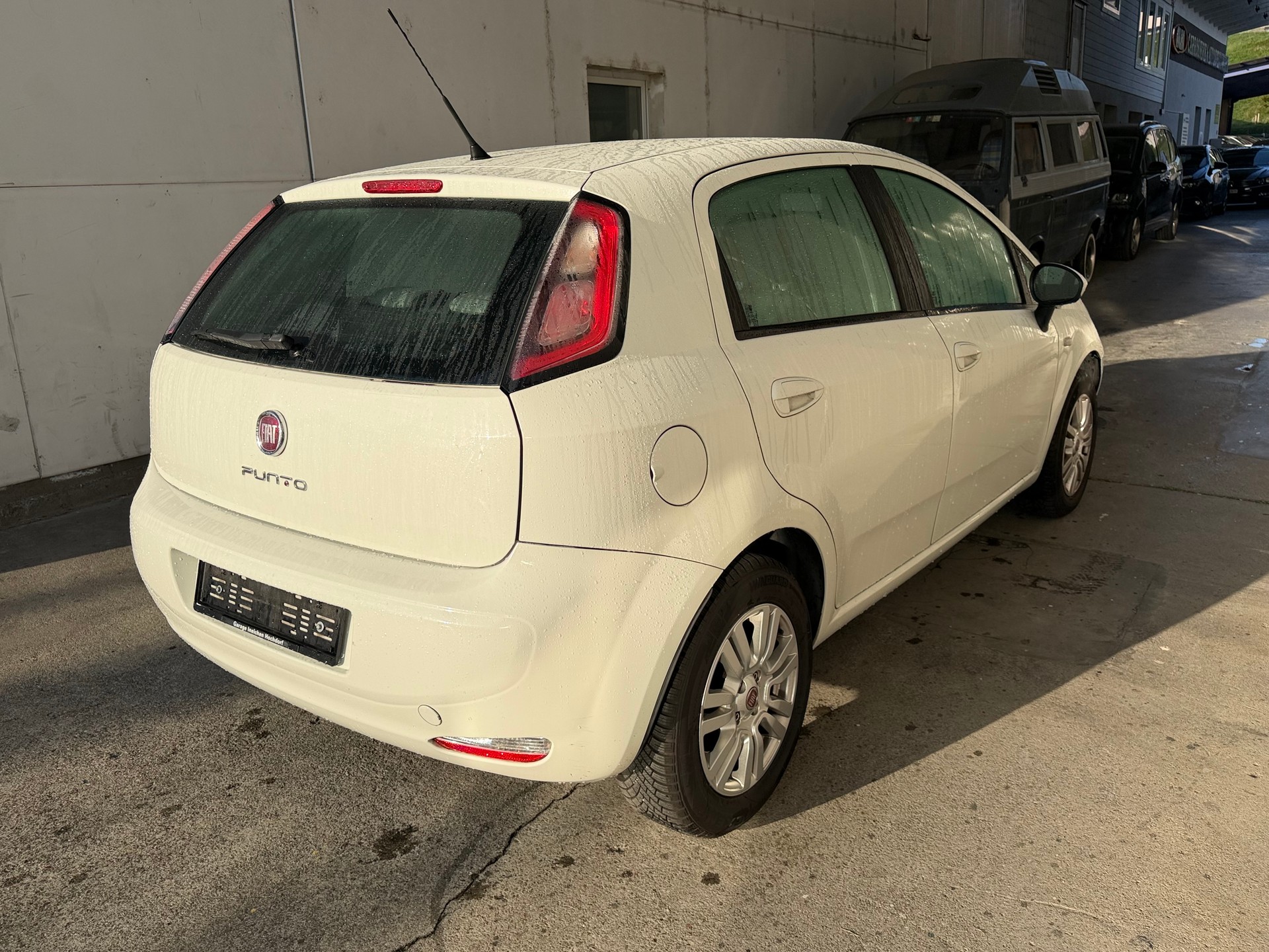 FIAT Punto 1.4 Lounge-image-5