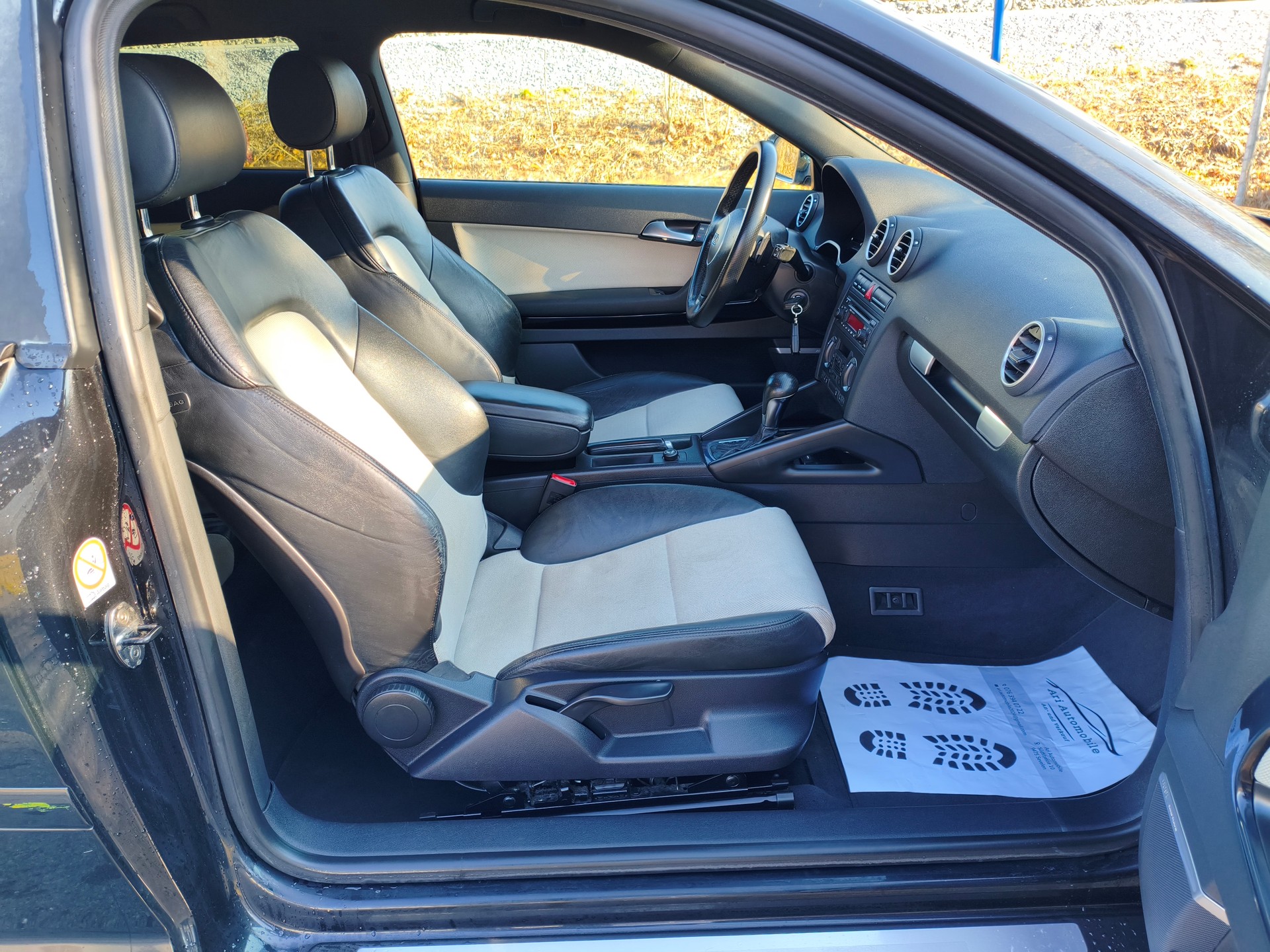 AUDI A3 2.0 Turbo FSI Ambition S-tronic-image-13