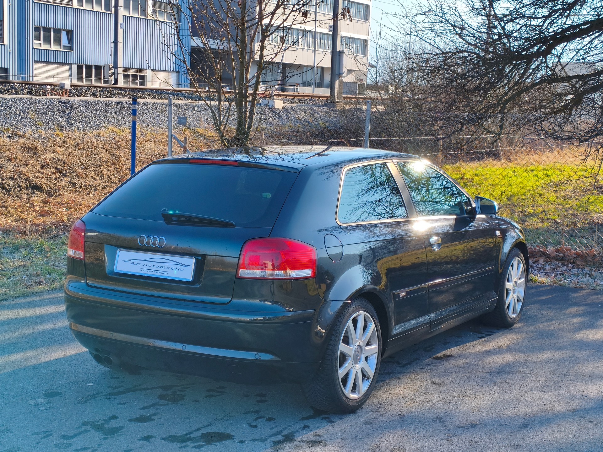 AUDI A3 2.0 Turbo FSI Ambition S-tronic-image-6