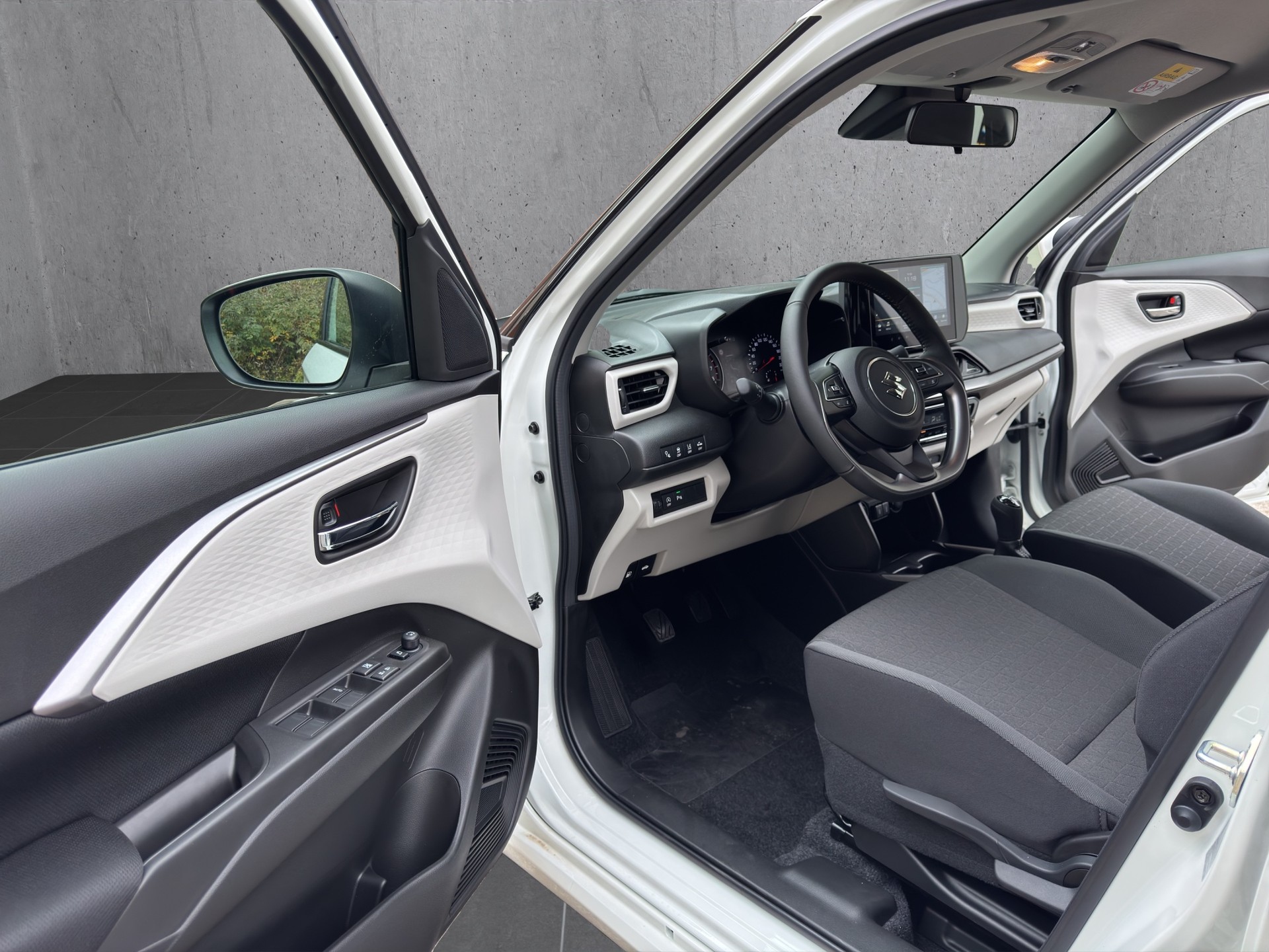 SUZUKI Swift 1.2 Compact Top Hybrid 4x4-image-10