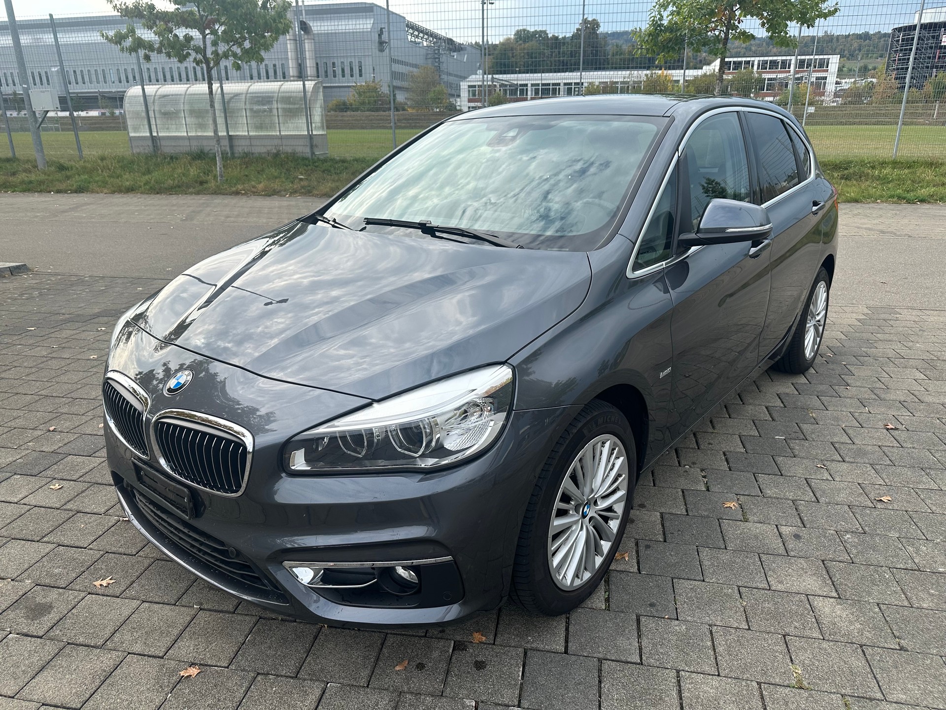 BMW 218i Active Tourer Luxury Line Steptronic-image-0