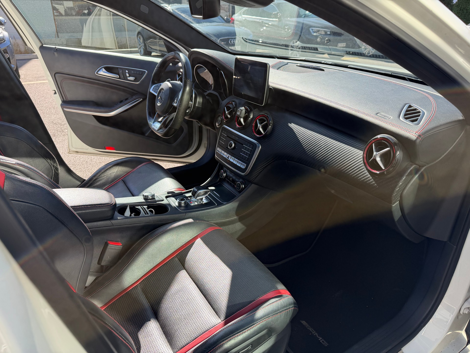 MERCEDES-BENZ A 45 AMG 4Matic Speedshift 7G-DCT-image-11