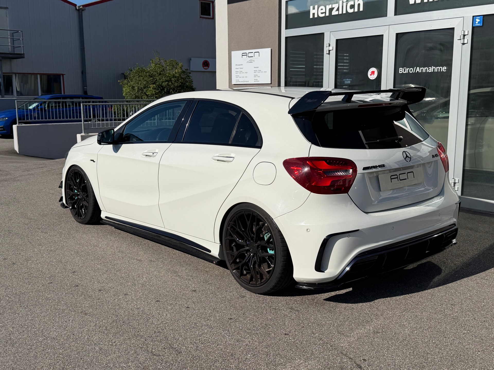 MERCEDES-BENZ A 45 AMG 4Matic Speedshift 7G-DCT-image-4