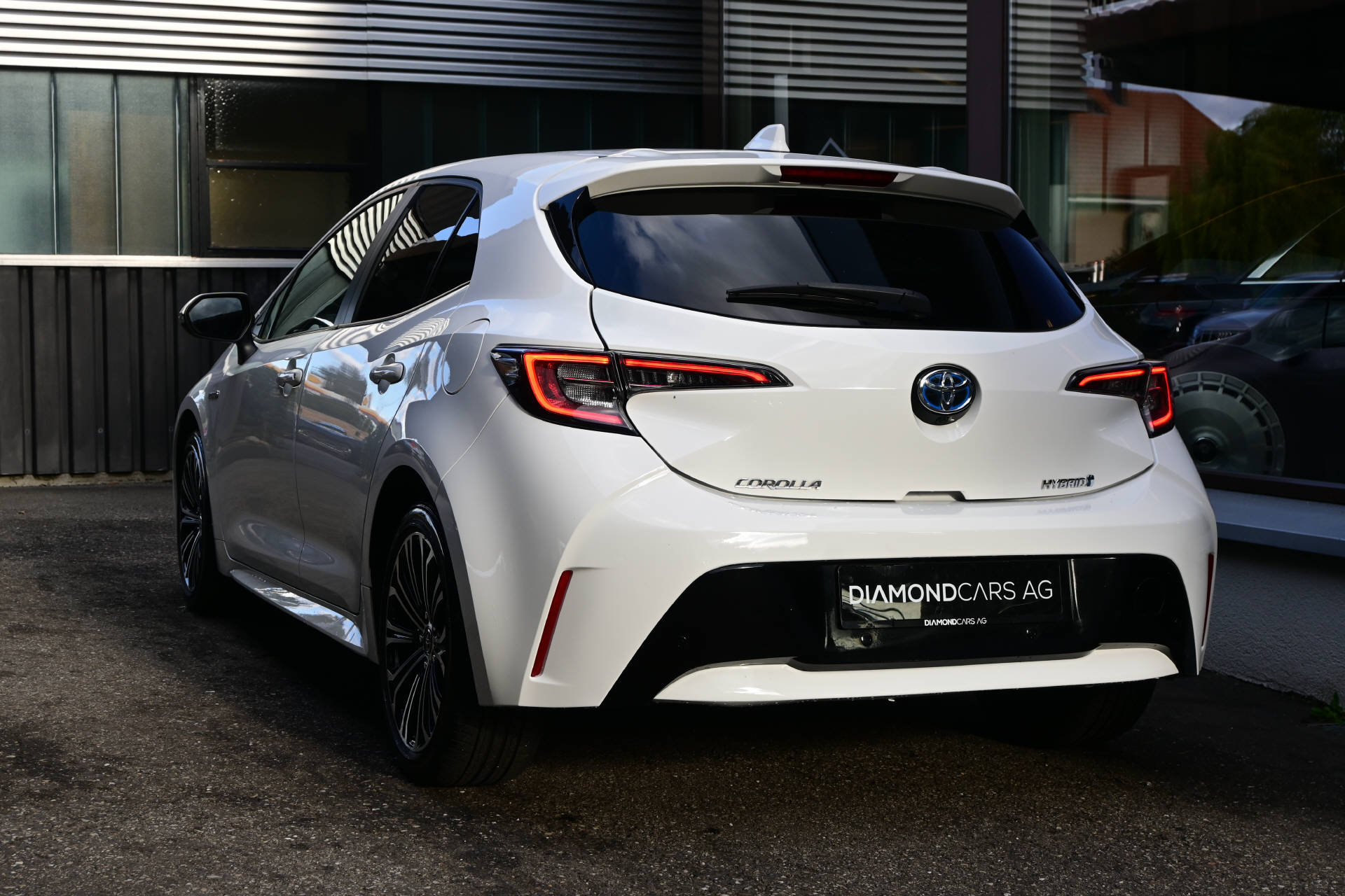 TOYOTA Corolla 1.8 HSD Comfort-image-6
