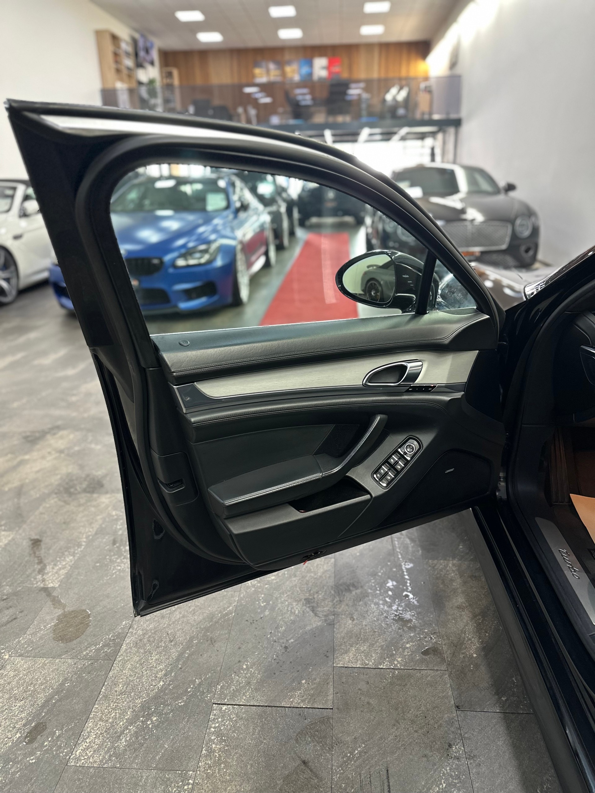 PORSCHE Panamera Turbo 4.8 PDK-image-13