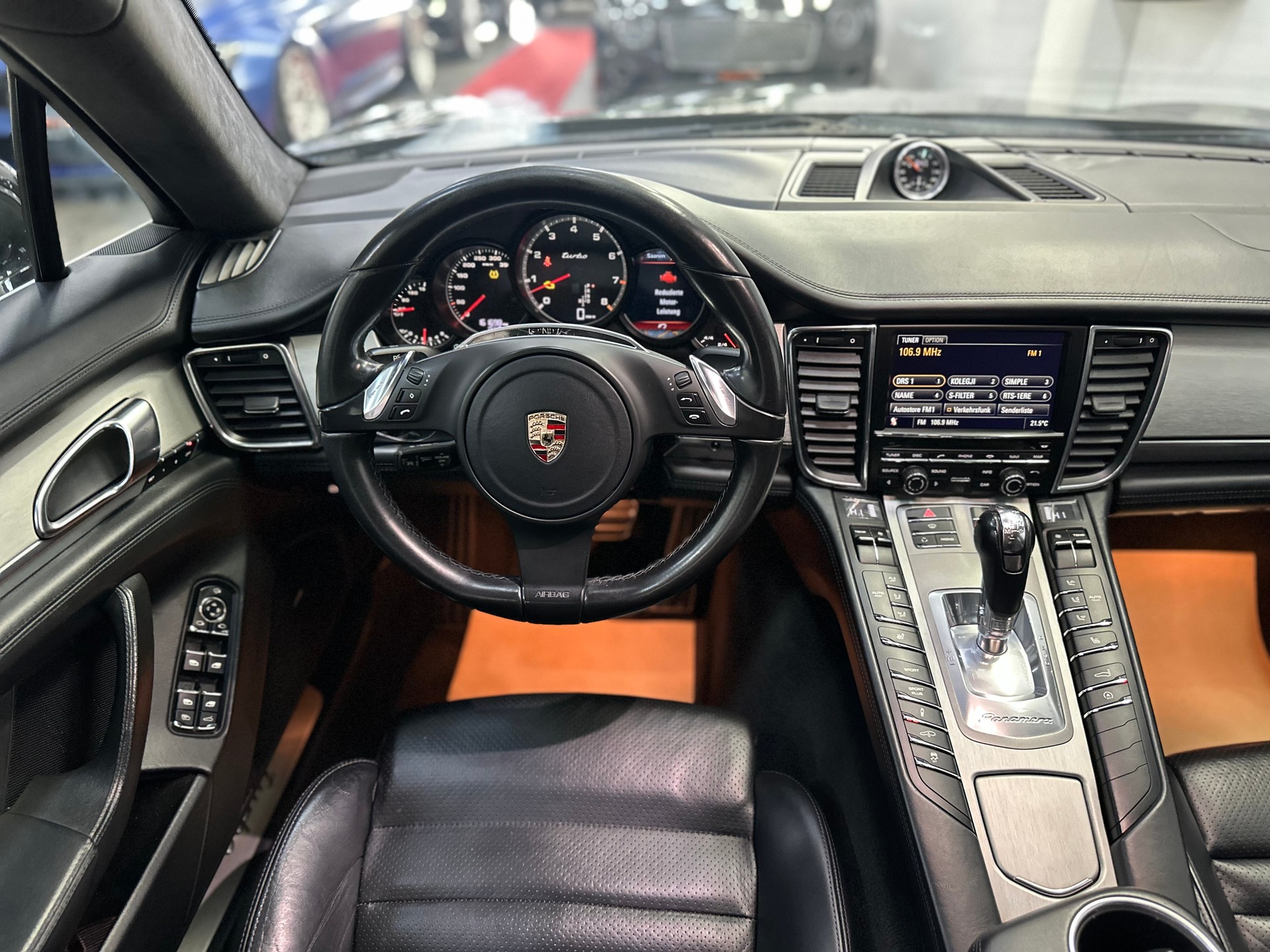 PORSCHE Panamera Turbo 4.8 PDK-image-9