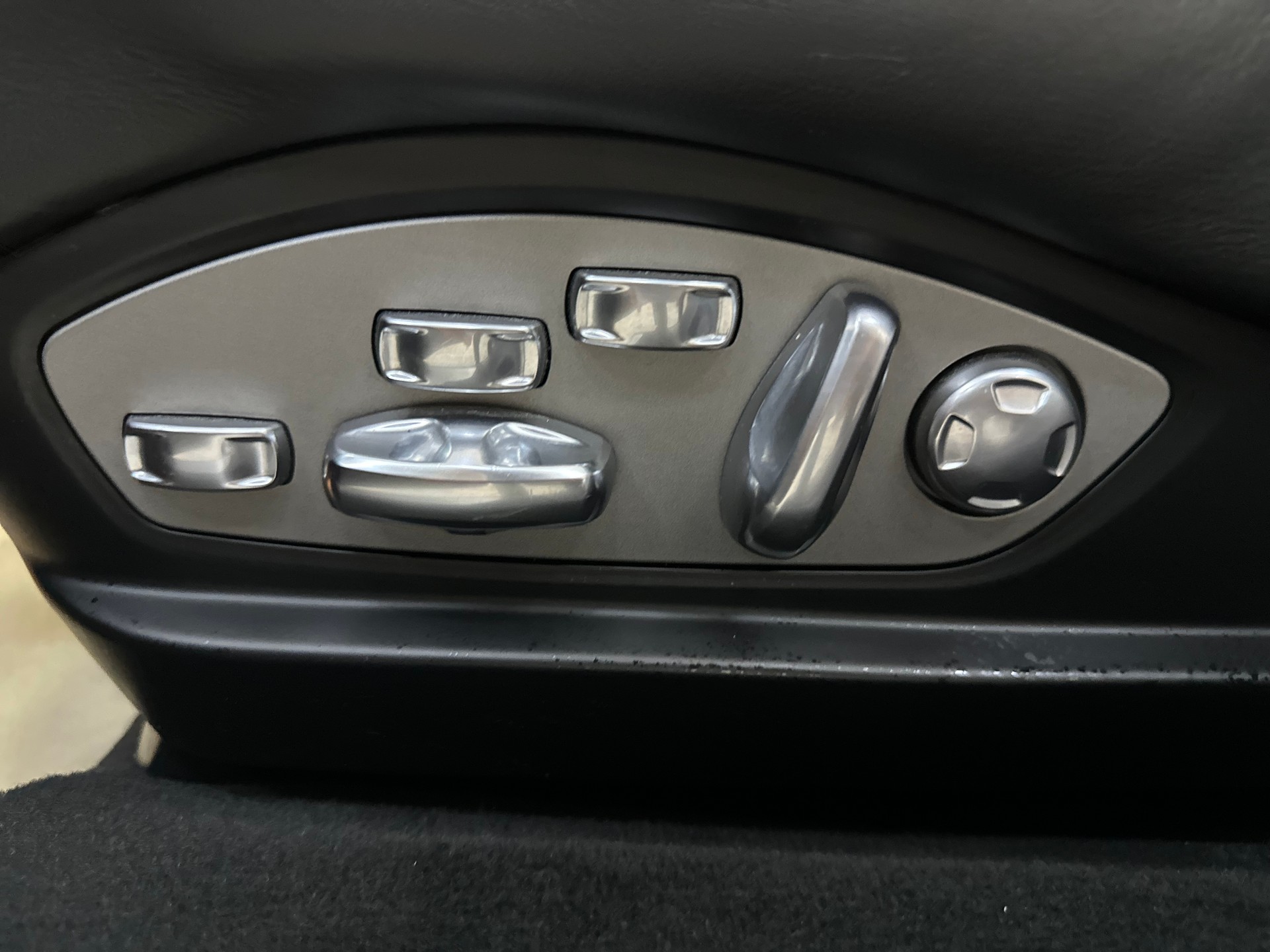 PORSCHE Panamera Turbo 4.8 PDK-image-12