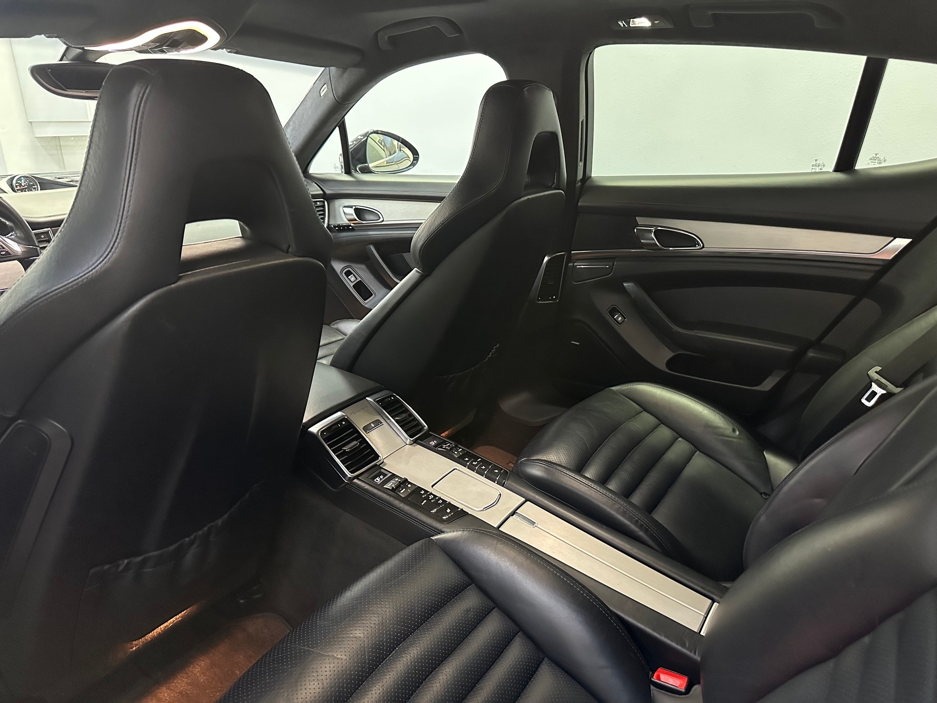 PORSCHE Panamera Turbo 4.8 PDK-image-11