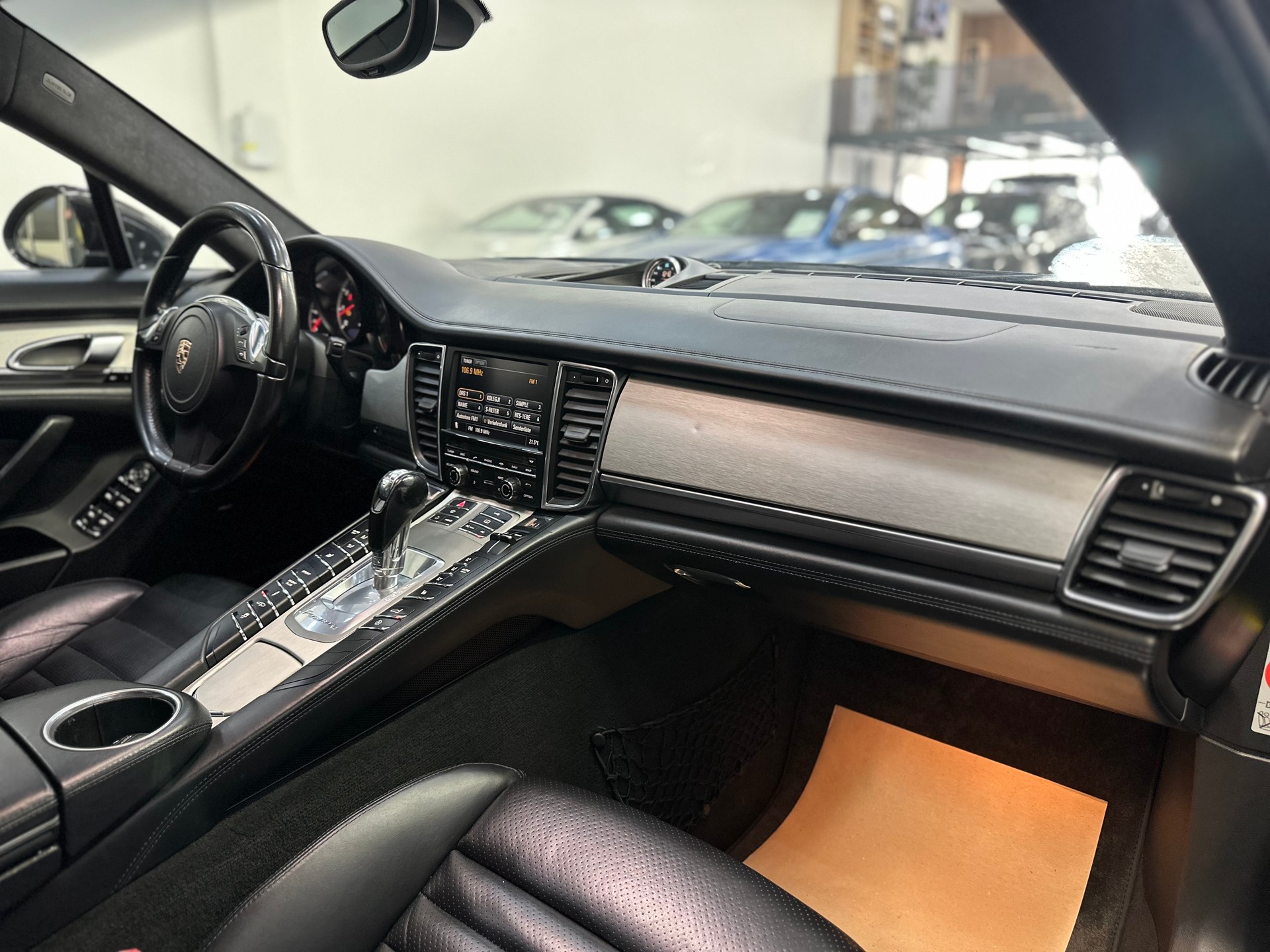 PORSCHE Panamera Turbo 4.8 PDK-image-7