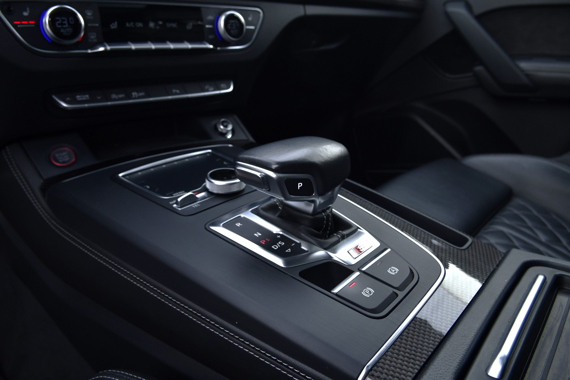 AUDI SQ5 3.0 TFSI quattro S-tronic-image-14