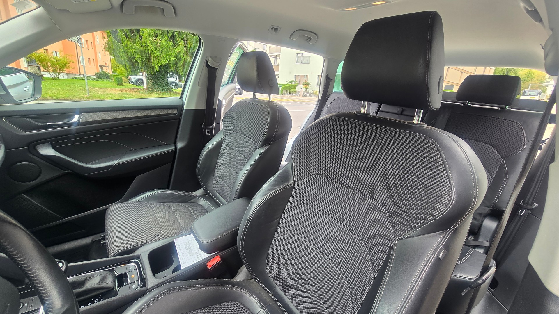 SKODA Kodiaq 2.0 TDI CR Style 4x4 DSG-image-17
