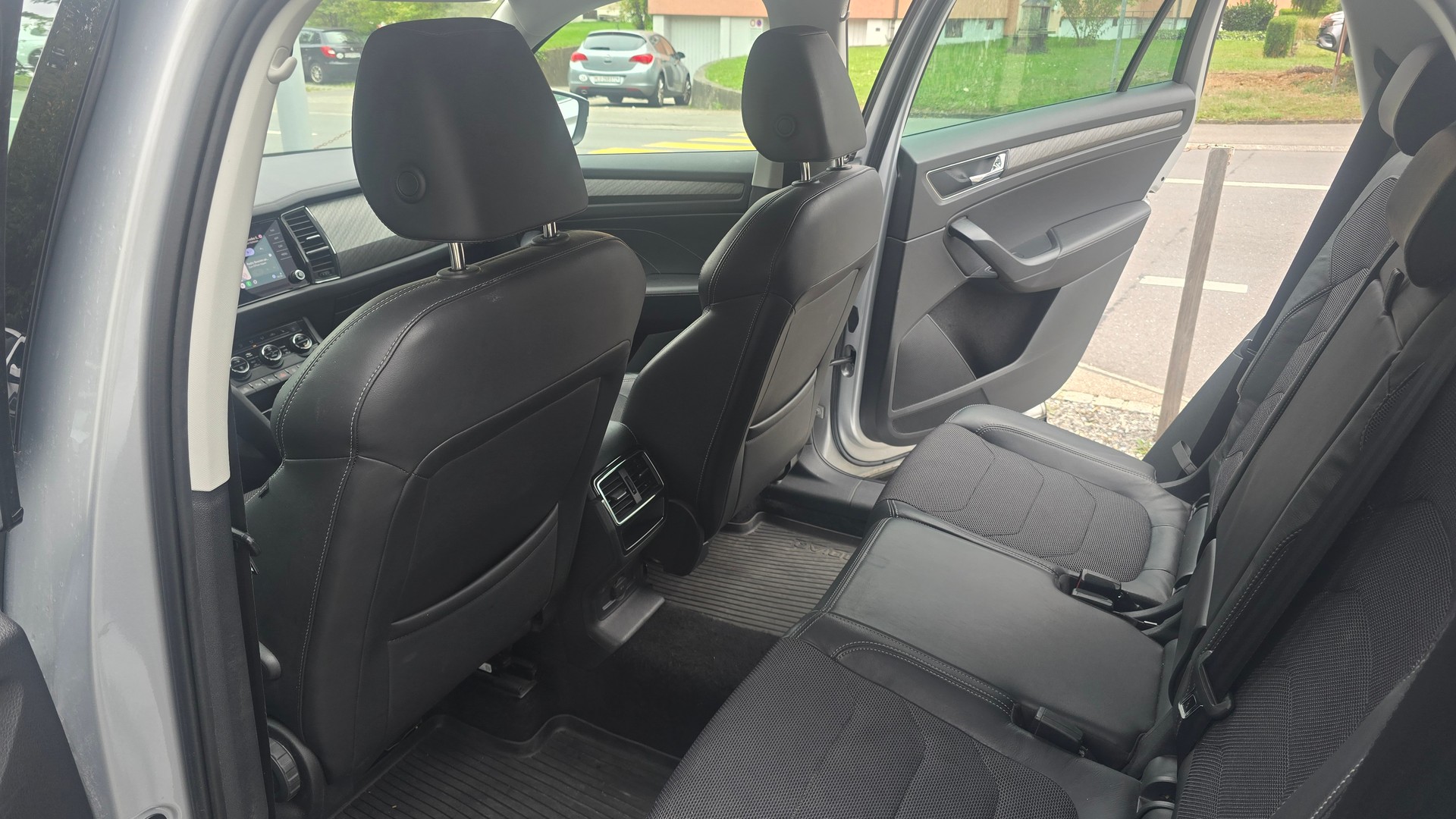 SKODA Kodiaq 2.0 TDI CR Style 4x4 DSG-image-11