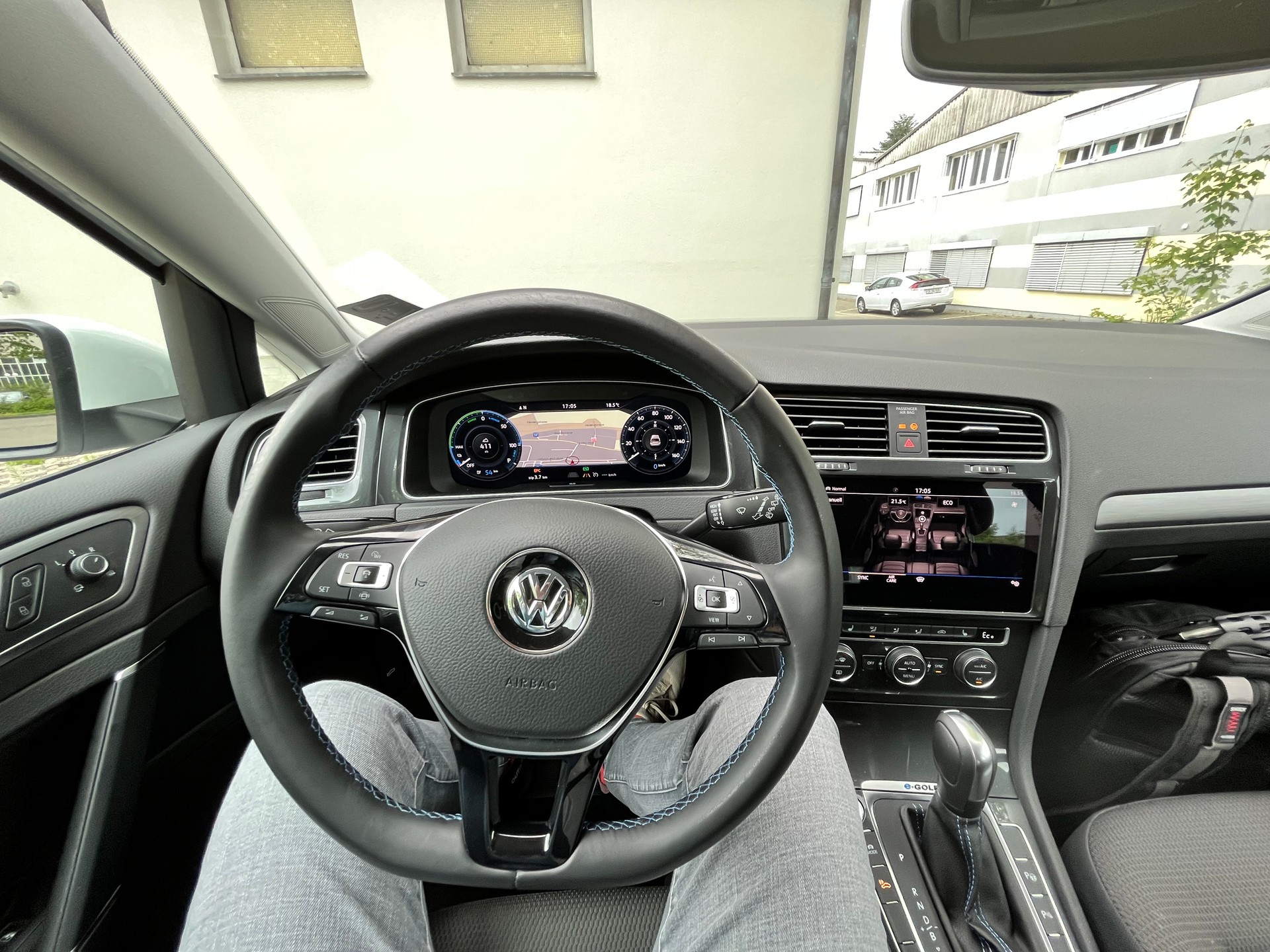 VW e-Golf-image-13