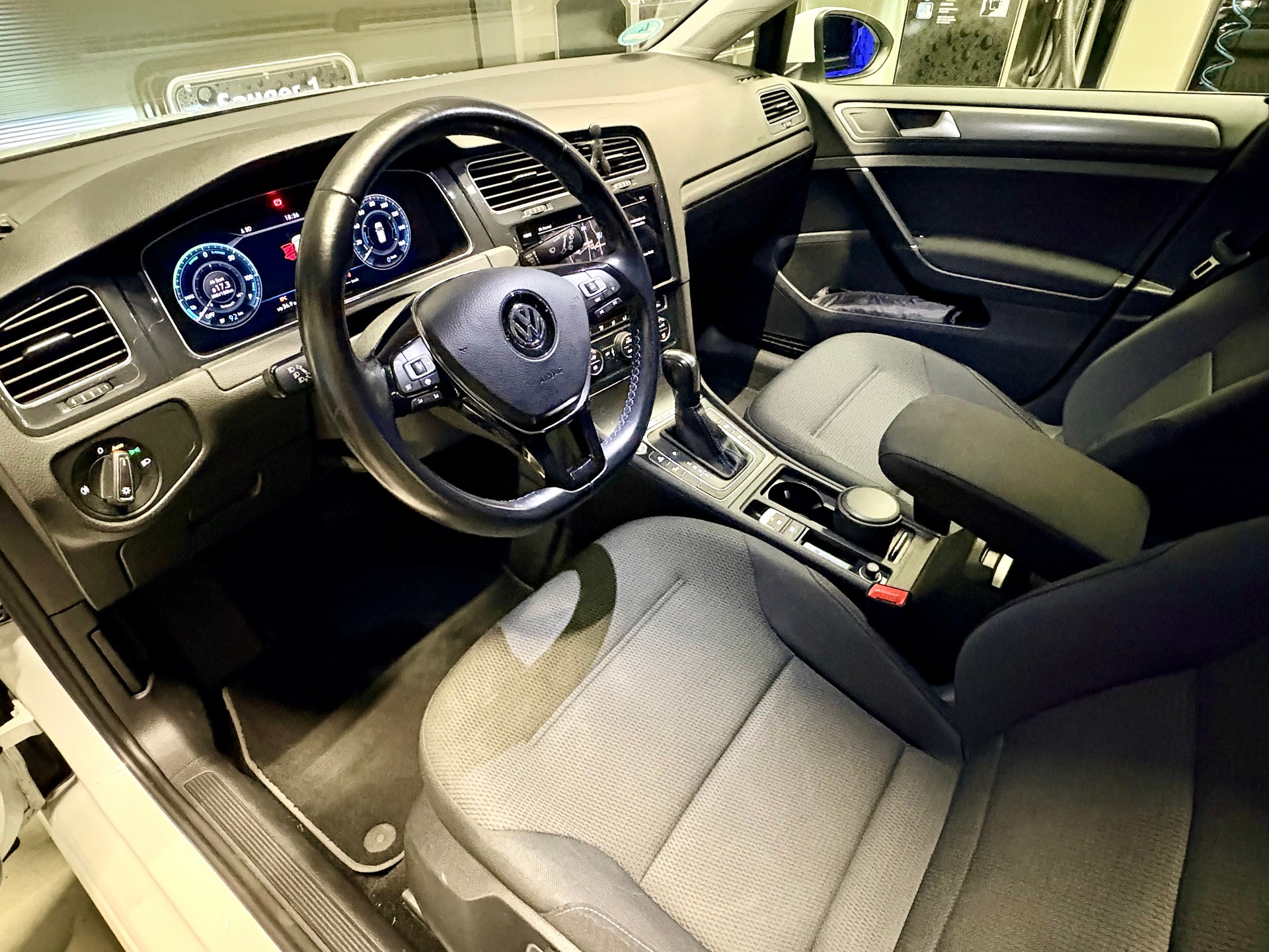 VW e-Golf-image-9