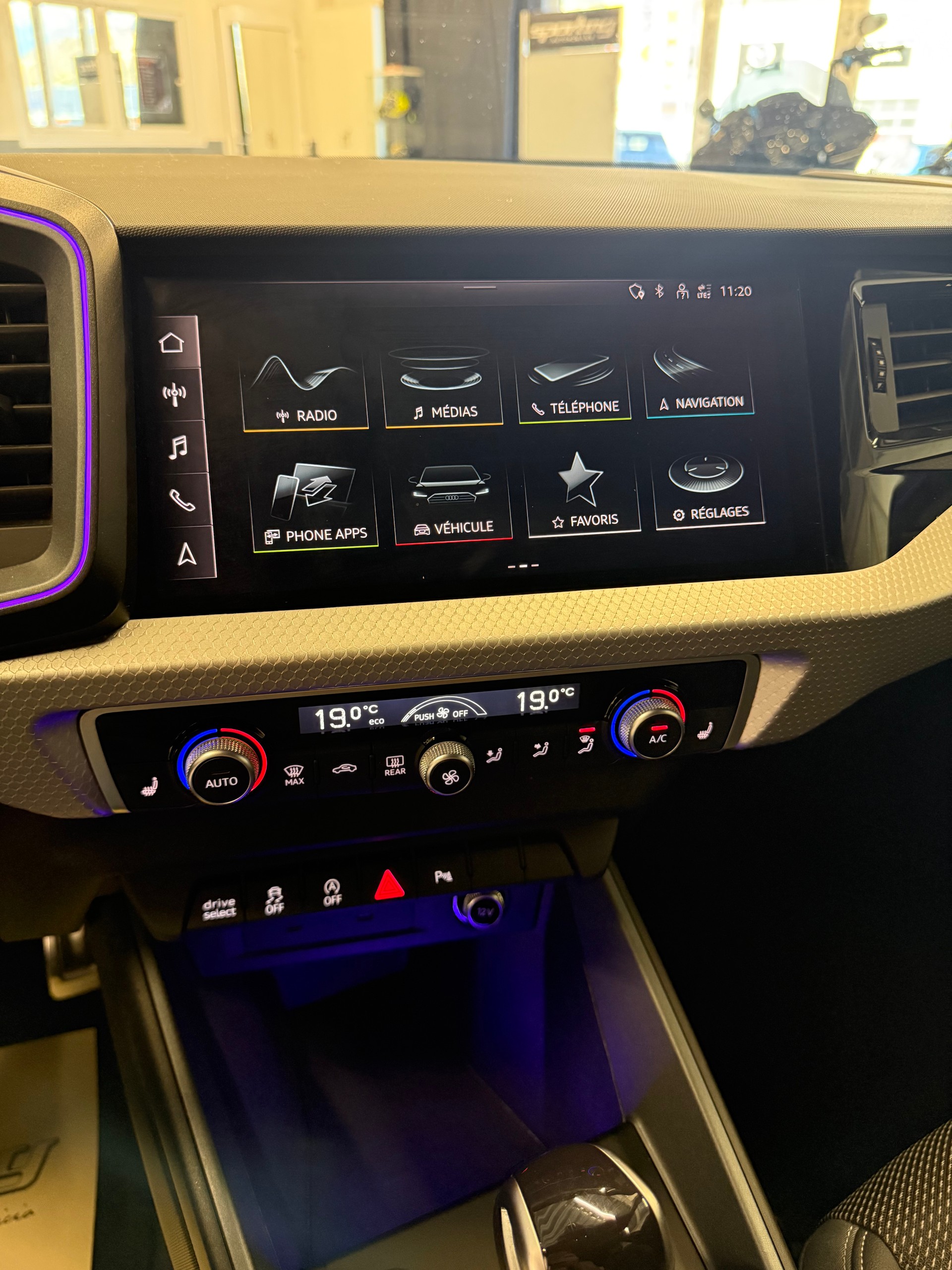 AUDI A1 Sportback 35 TFSI advanced S-tronic-image-25
