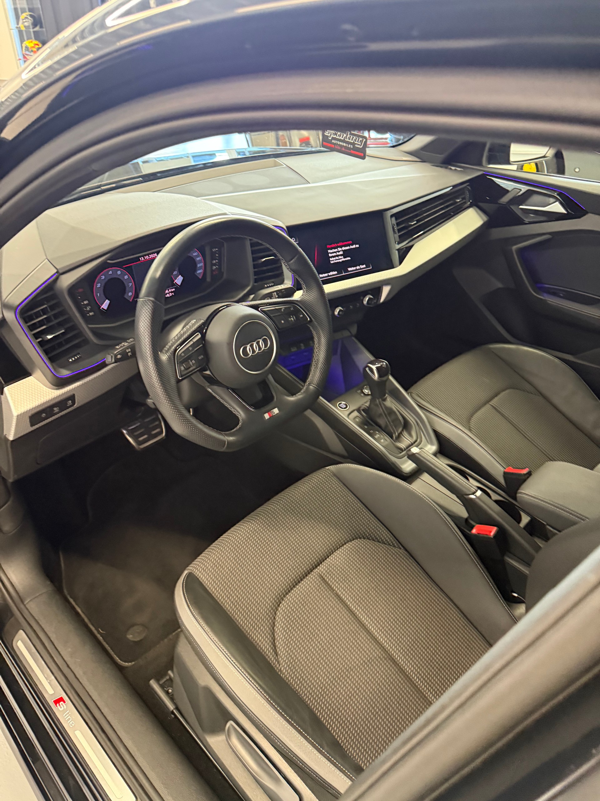 AUDI A1 Sportback 35 TFSI advanced S-tronic-image-10