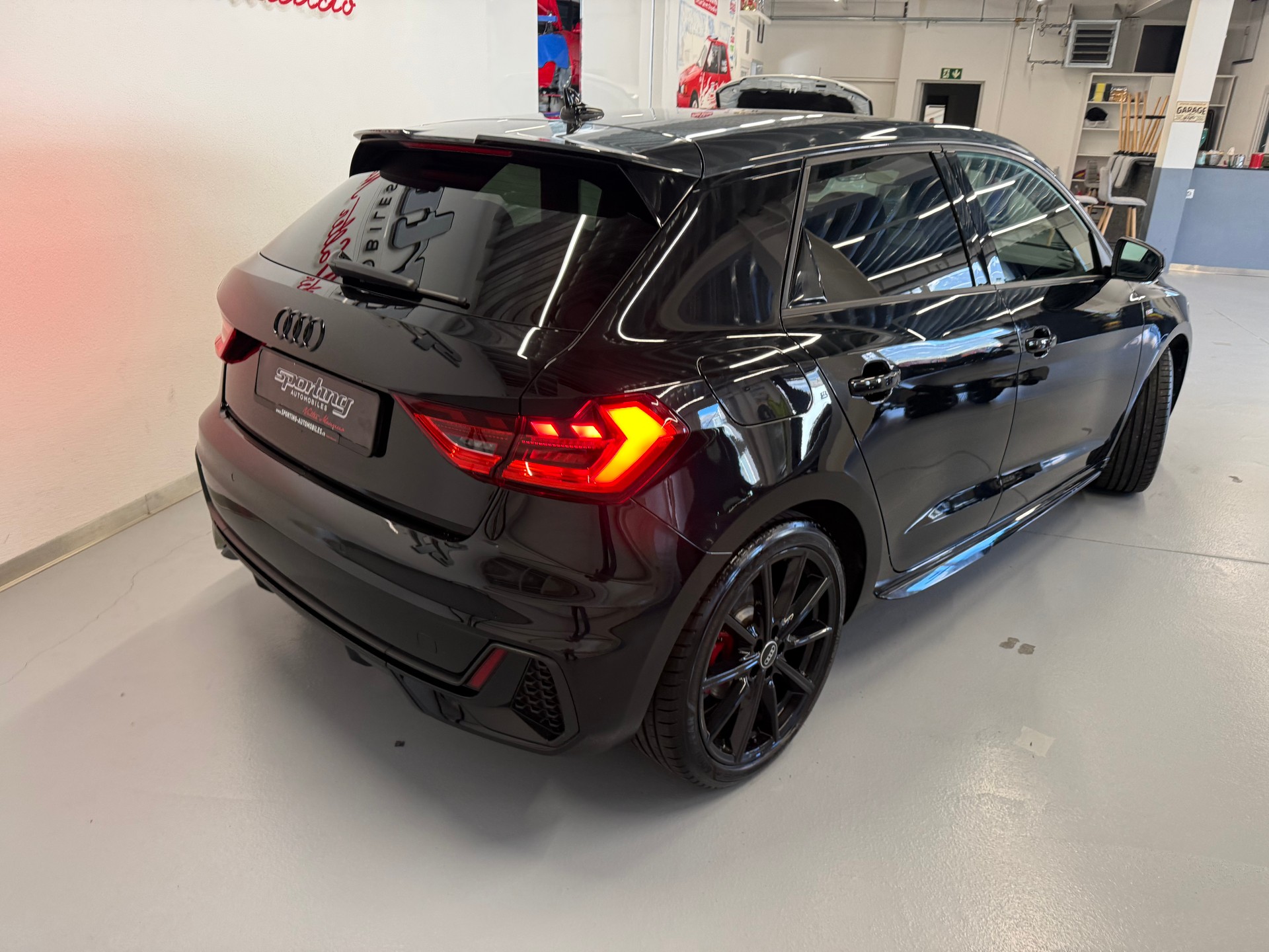 AUDI A1 Sportback 35 TFSI advanced S-tronic-image-8
