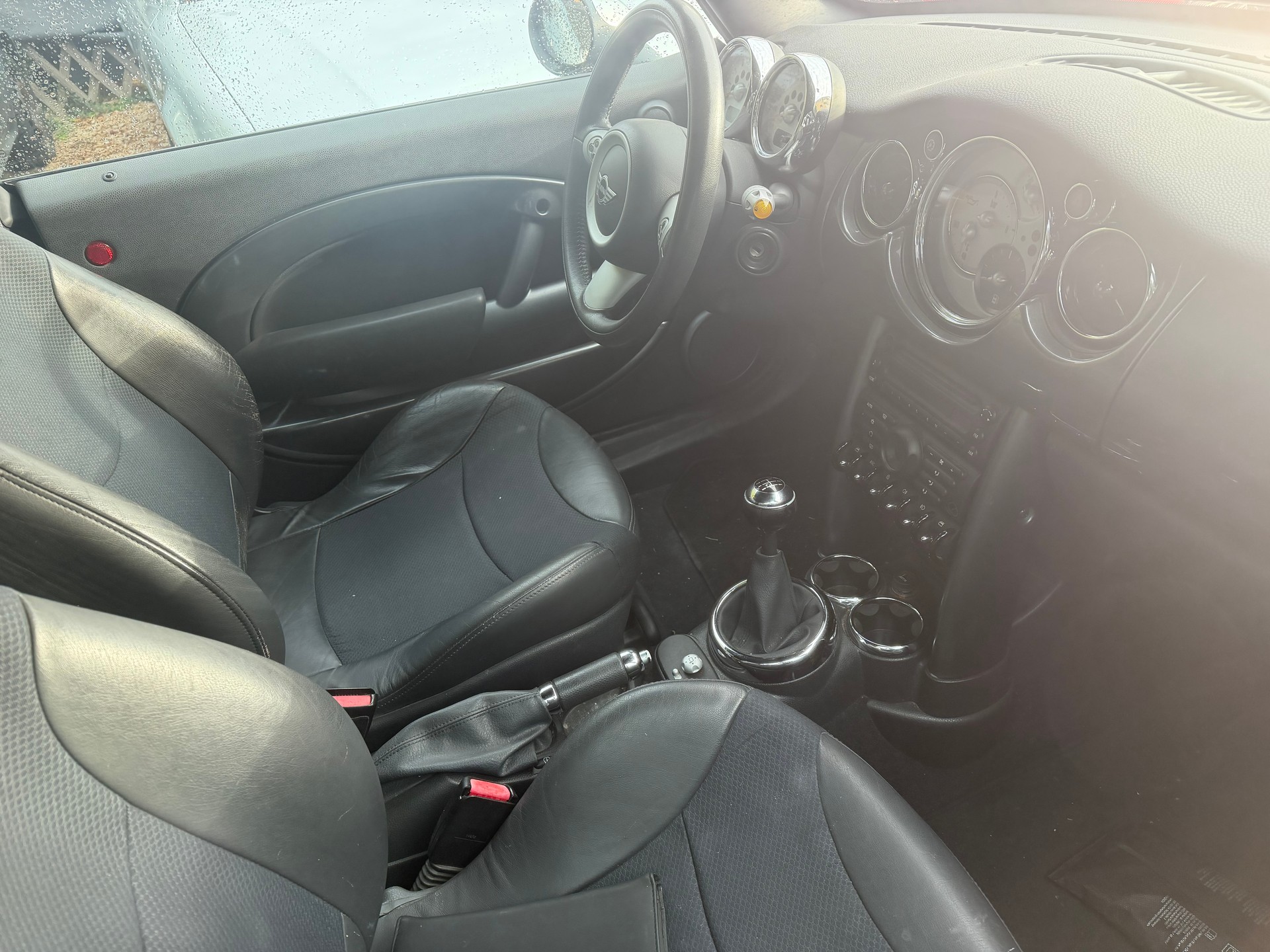 MINI Cooper Cabriolet-image-7