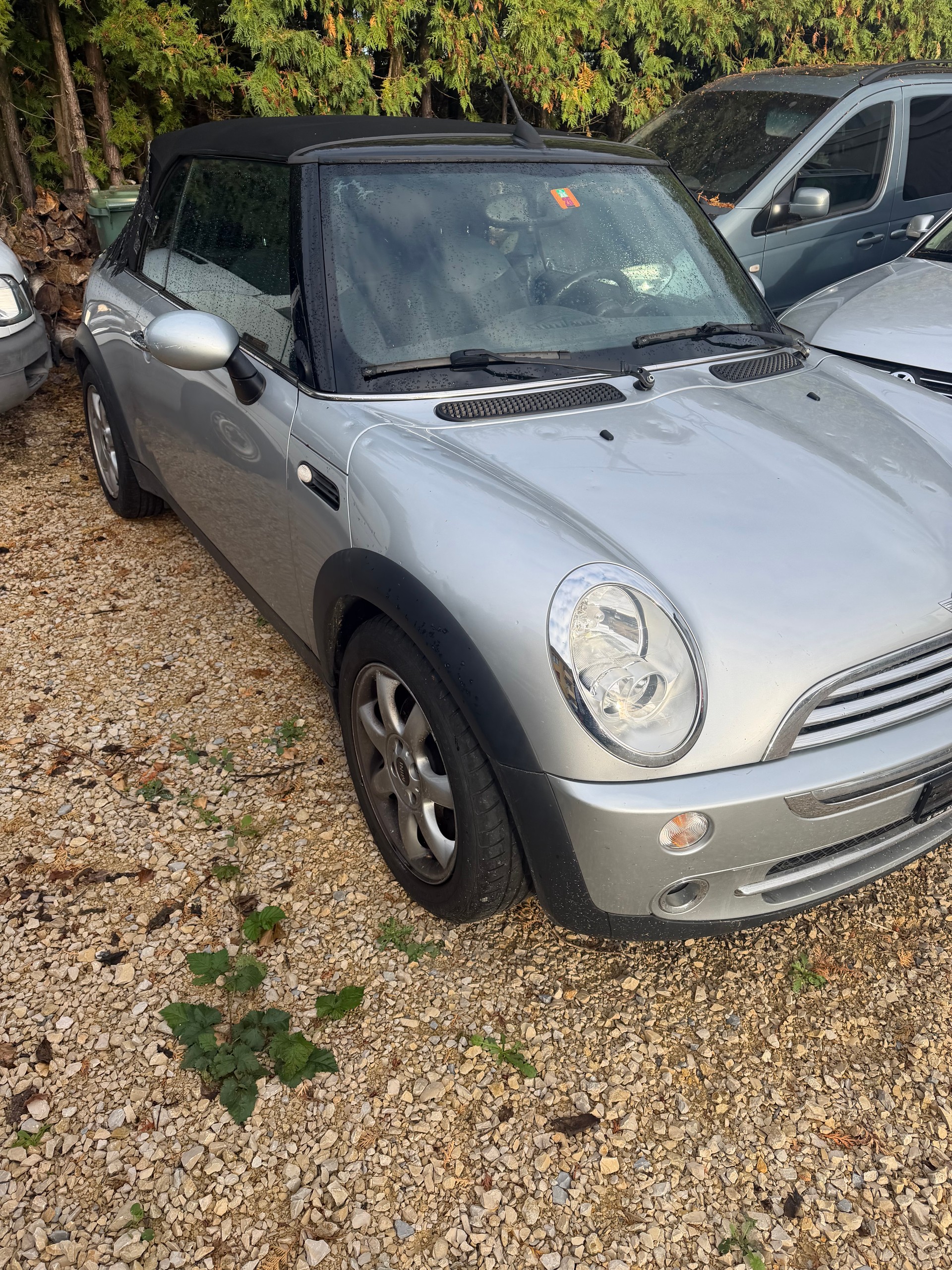 MINI Cooper Cabriolet-image-1