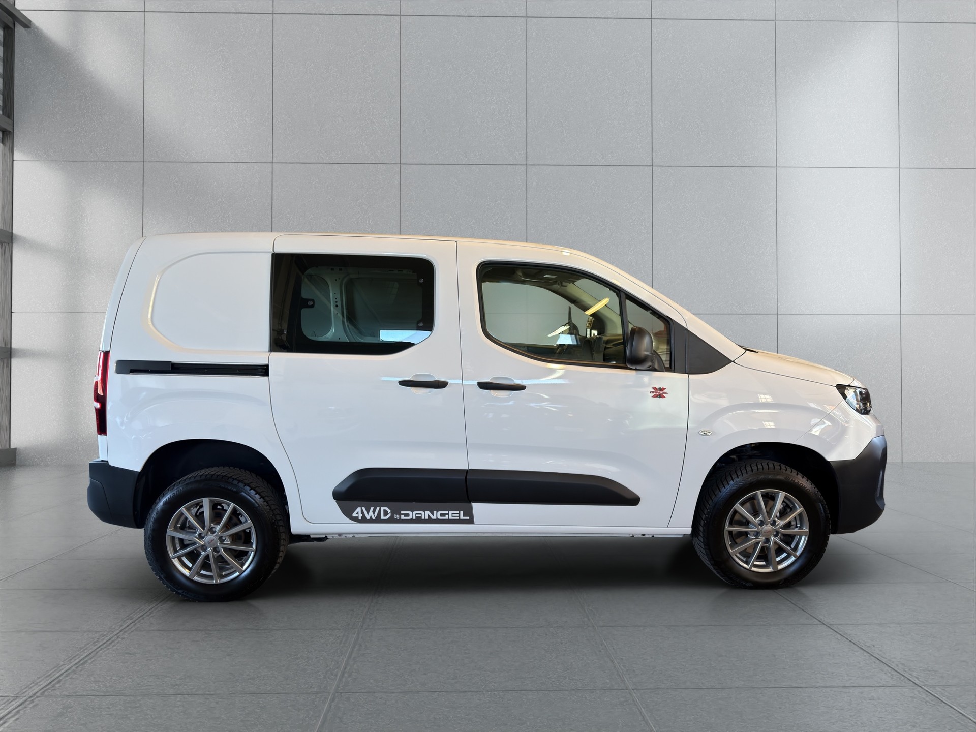 CITROEN Berlingo Van M 1.5 Blue HDi 130 s/s EAT8 4X4*NEUWERTIG*NUR 12000 KM*-image-21