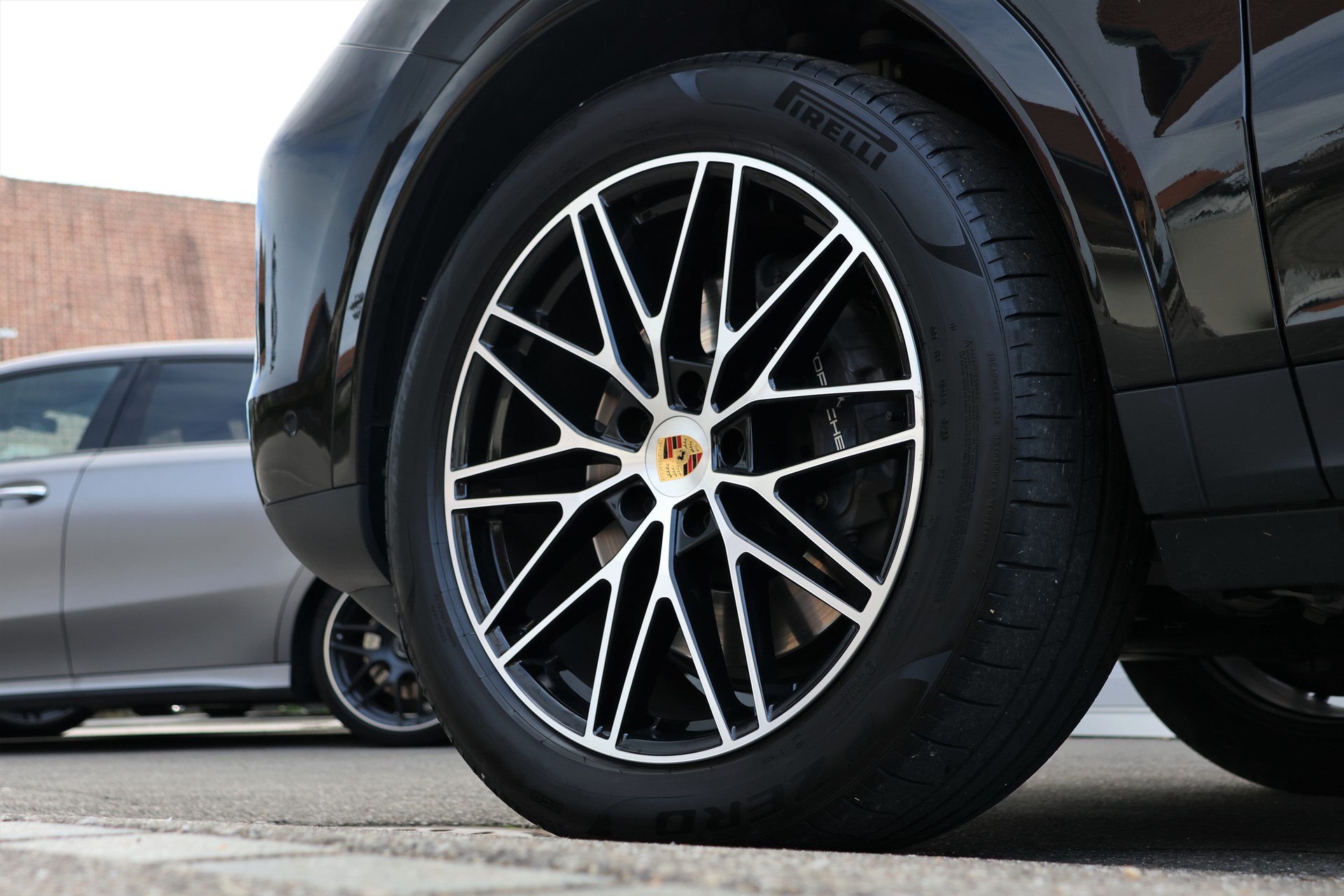 PORSCHE Cayenne E-Hybrid Tiptronic (CH) *2+2y Approved*-image-7