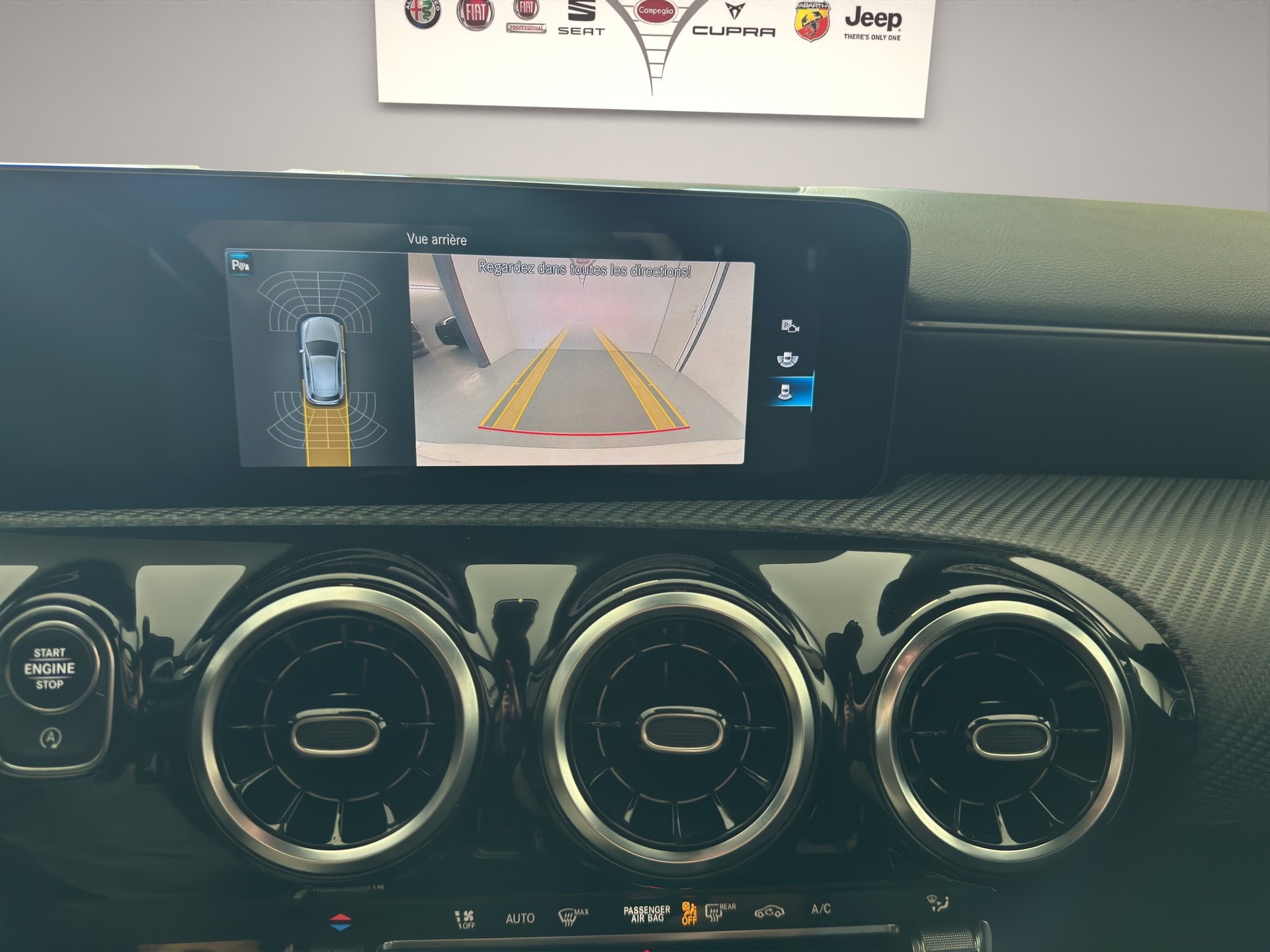 MERCEDES-BENZ A 200 Progressive 7G-DCT-image-16