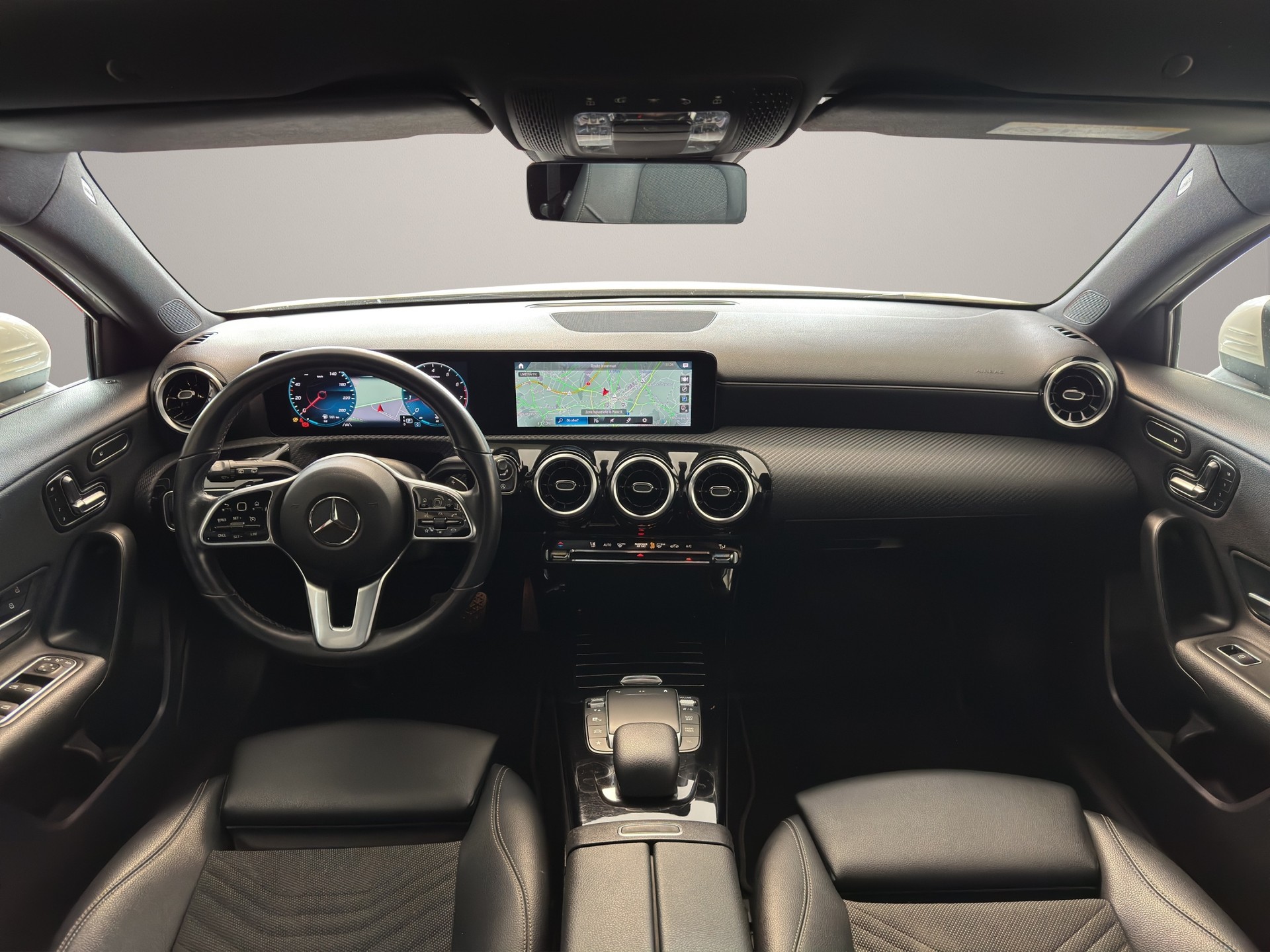 MERCEDES-BENZ A 200 Progressive 7G-DCT-image-11