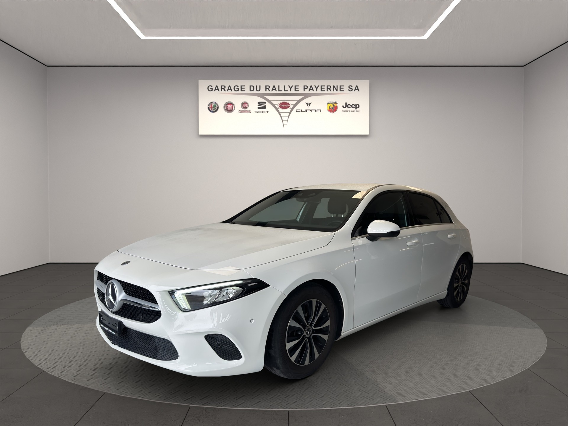 MERCEDES-BENZ A 200 Progressive 7G-DCT-image-1