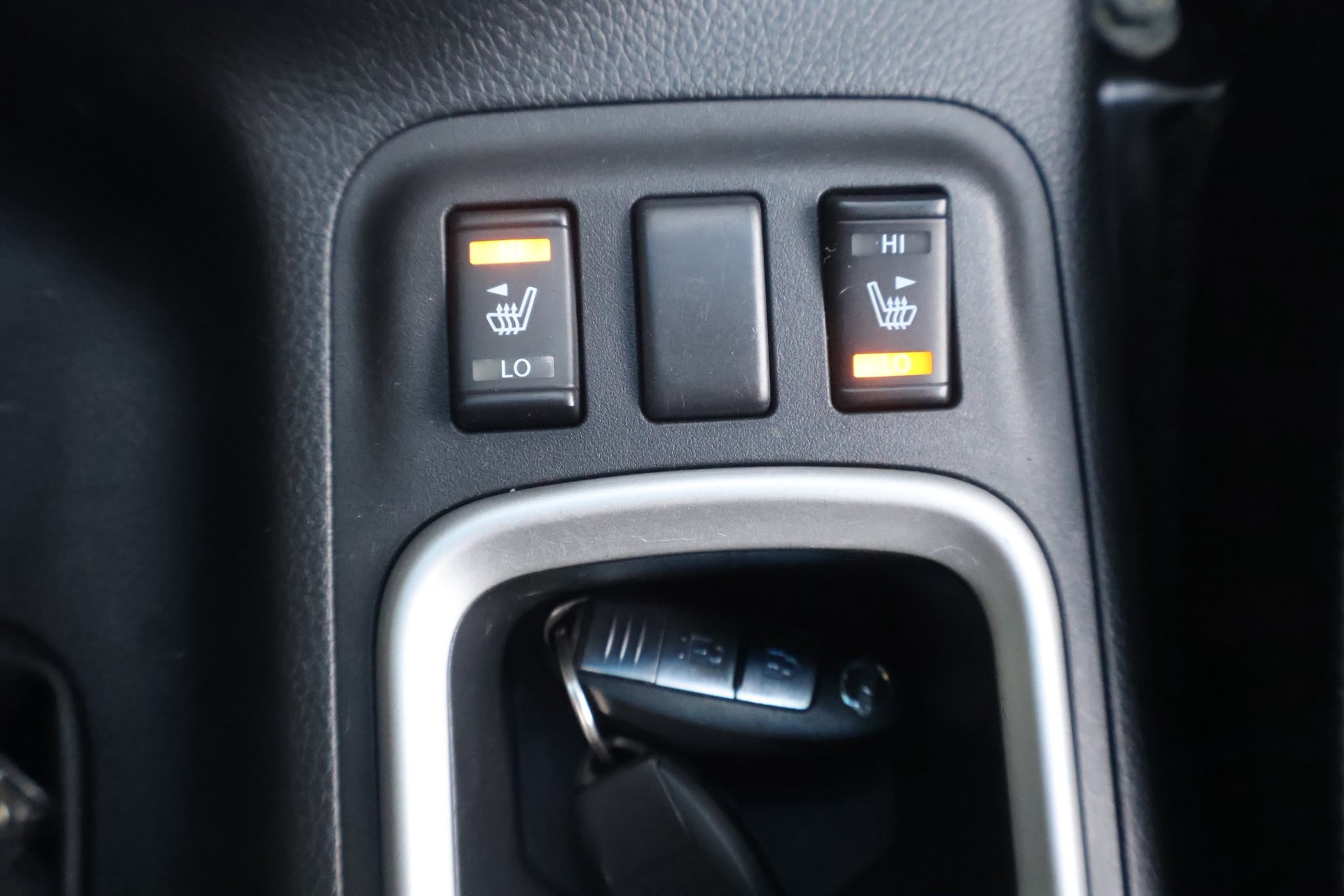 NISSAN Navara Double Cab Tekna 2.3 dCi 4WD Automatic-image-13