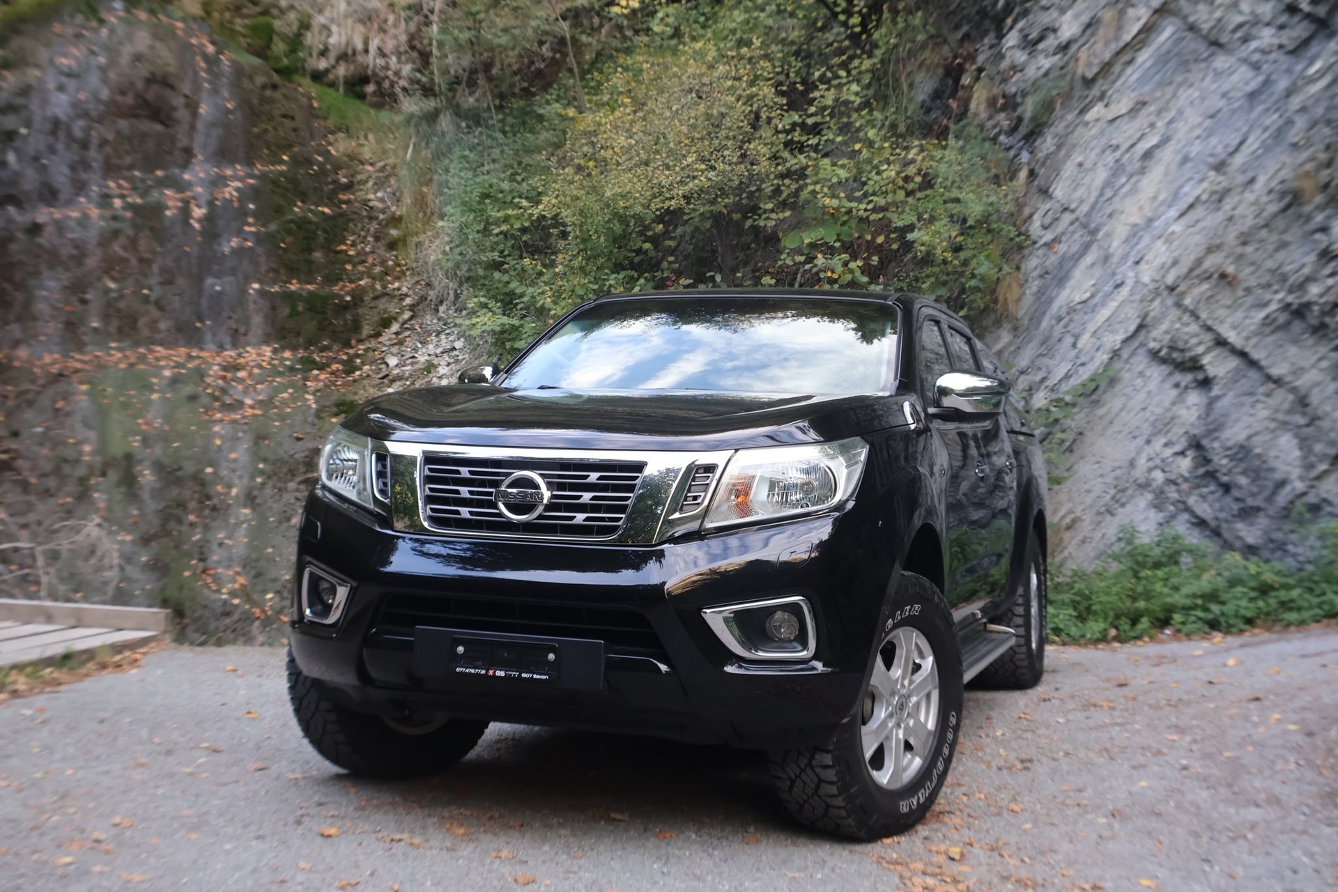NISSAN Navara Double Cab Tekna 2.3 dCi 4WD Automatic-image-3