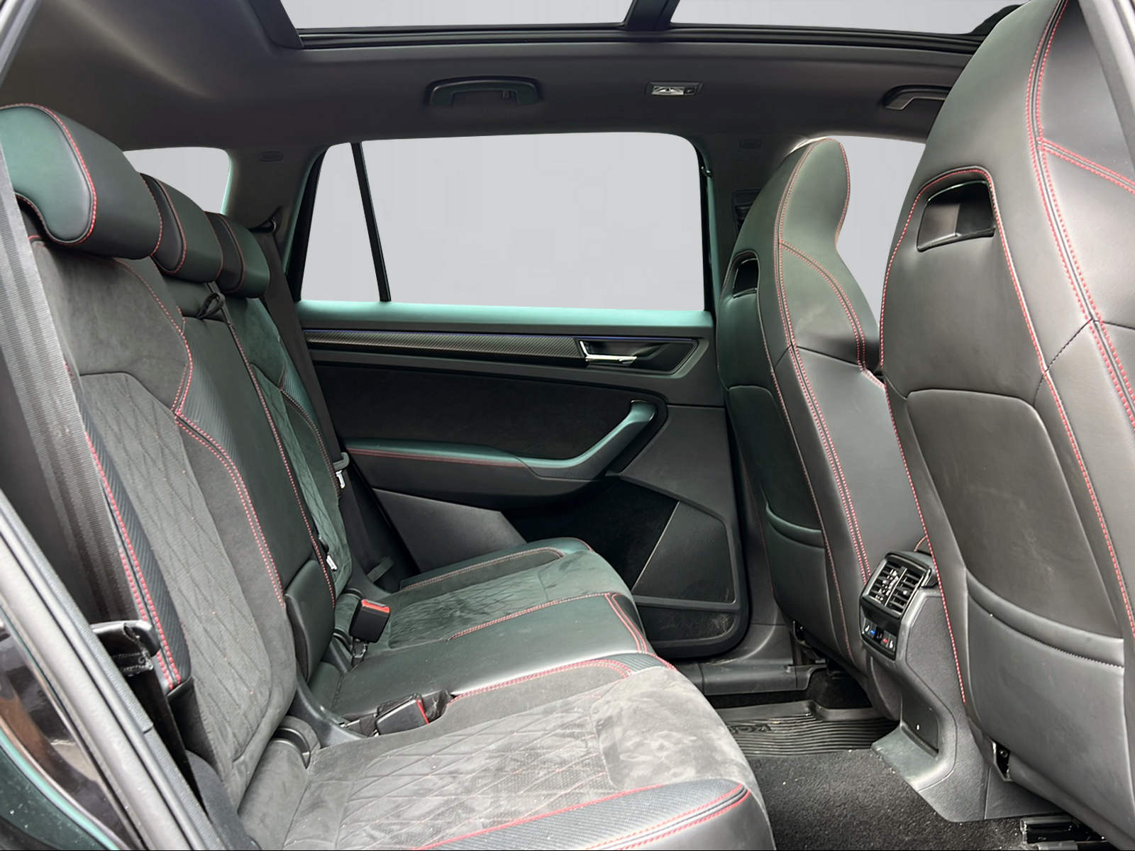 SKODA Kodiaq 2.0 TSI 4x4 RS-image-7