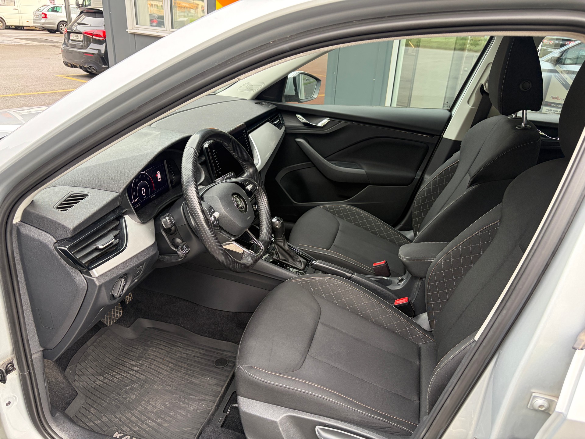 SKODA Kamiq 1.5 TSI ACT Ambition DSG-image-8